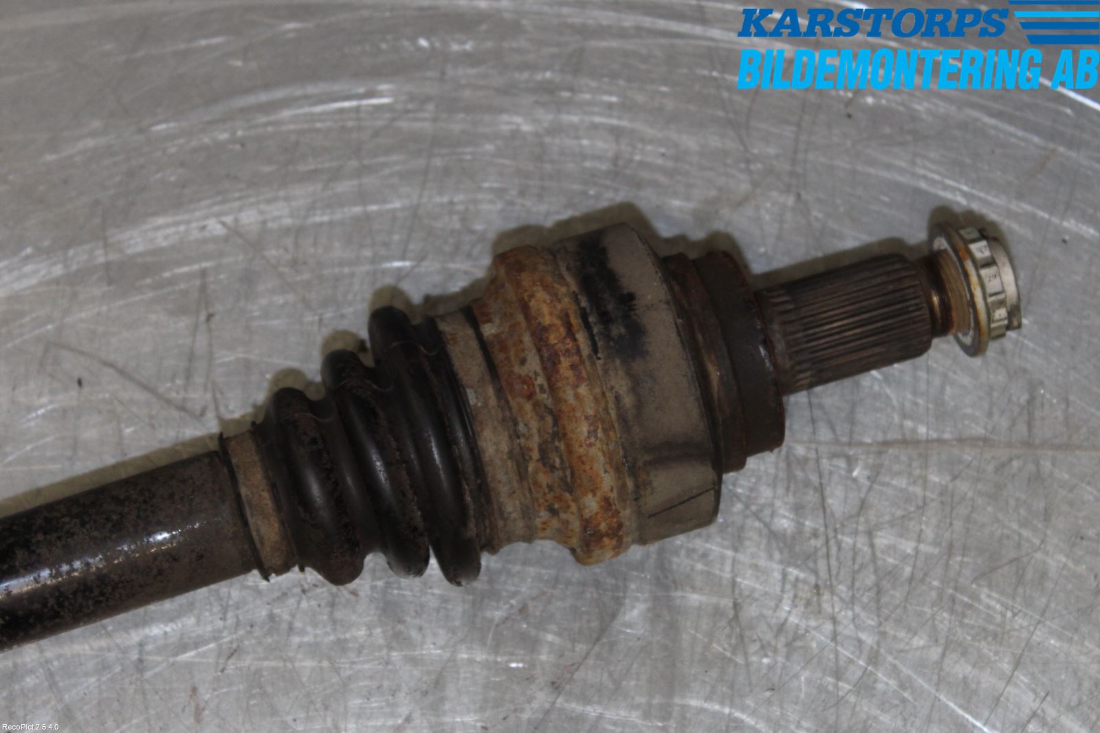BMW 1 F20/F21 11-19 Drivaxel Bak Höger