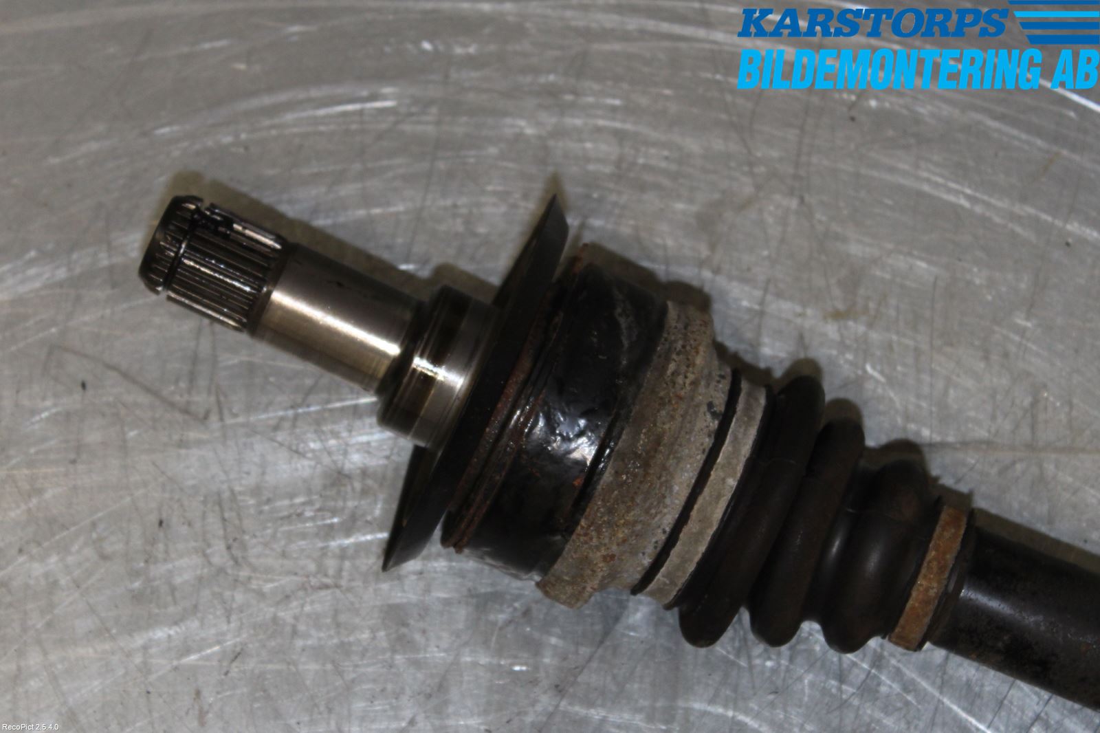 BMW 1 F20/F21 11-19 Drivaxel Bak Höger