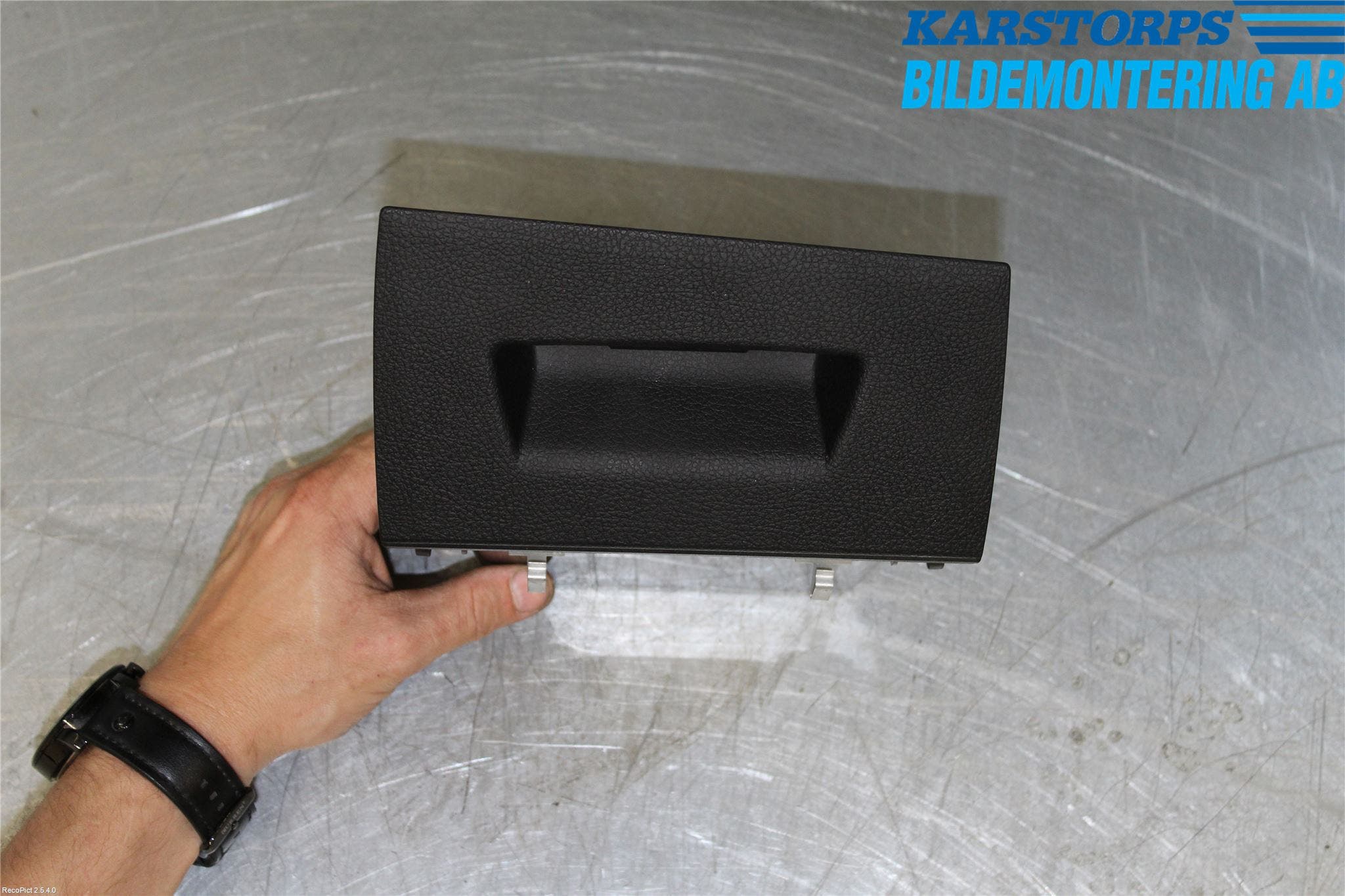 BMW 1 F20/F21 11-19 Instrumentbräda Förvaringsfack