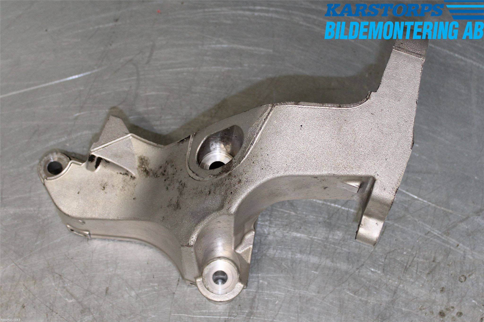 Saab 9-5 -05 Motorfäste