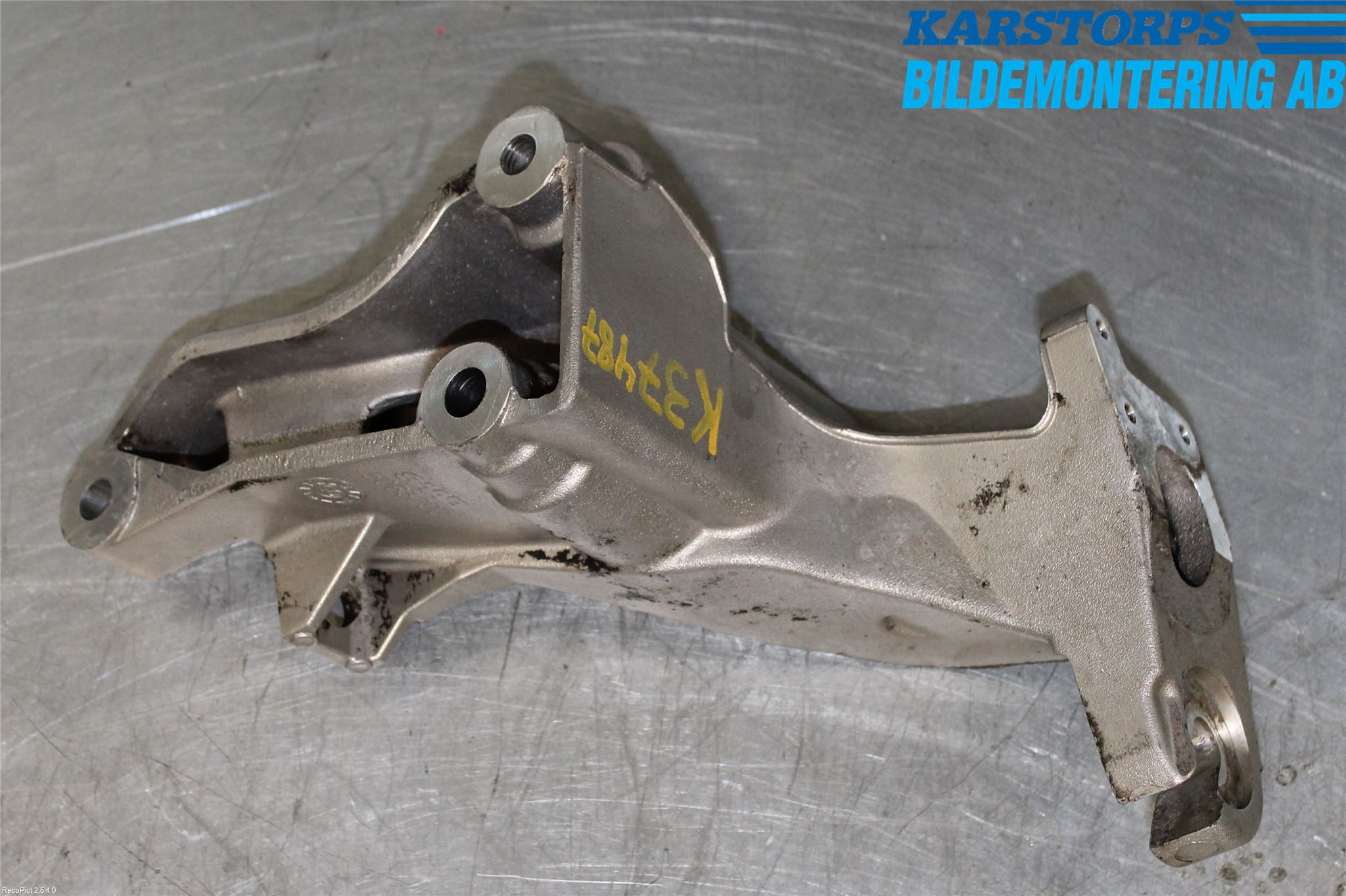 Saab 9-5 -05 Motorfäste