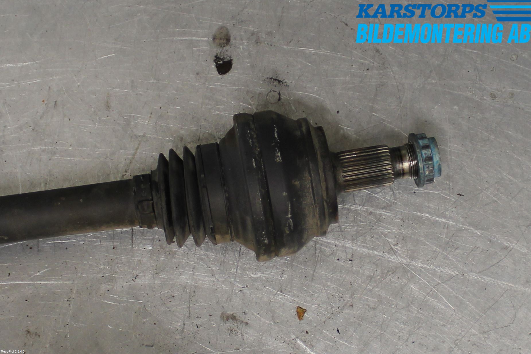 Mercedes-Benz MB C-KLASS (W205) 14-21 Drivaxel Bak Vänster