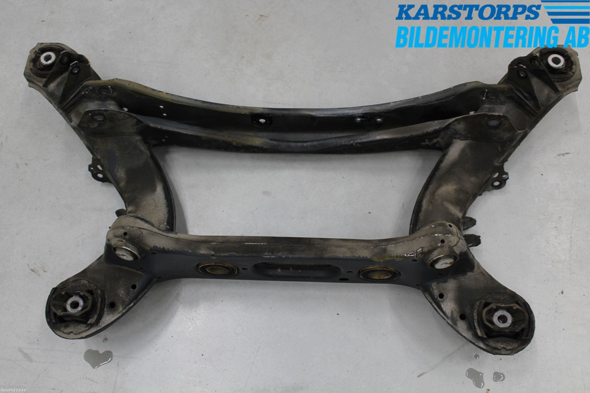 Mercedes-Benz MB C-KLASS (W205) 14-21 Bakaxelbalk