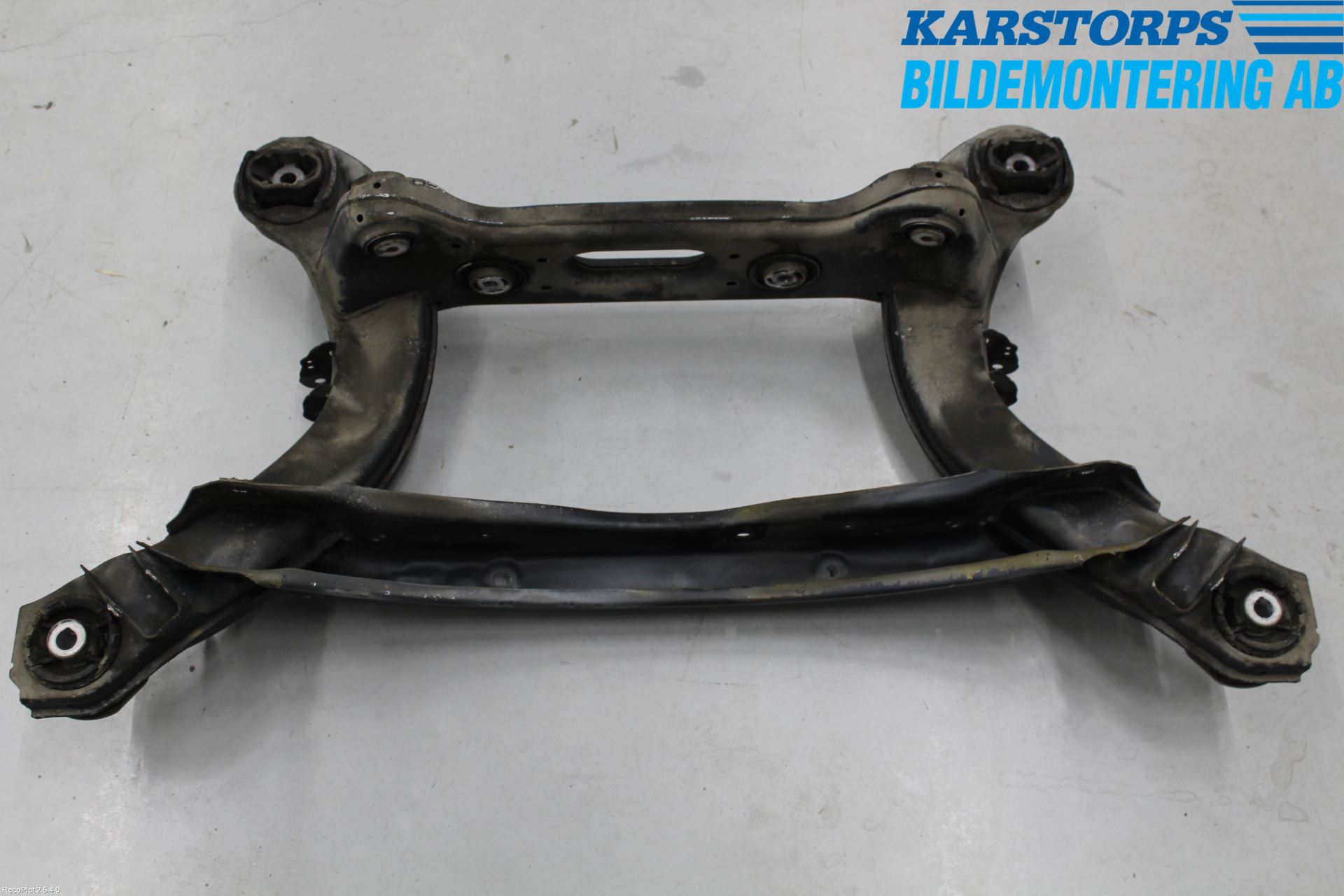 Mercedes-Benz MB C-KLASS (W205) 14-21 Bakaxelbalk