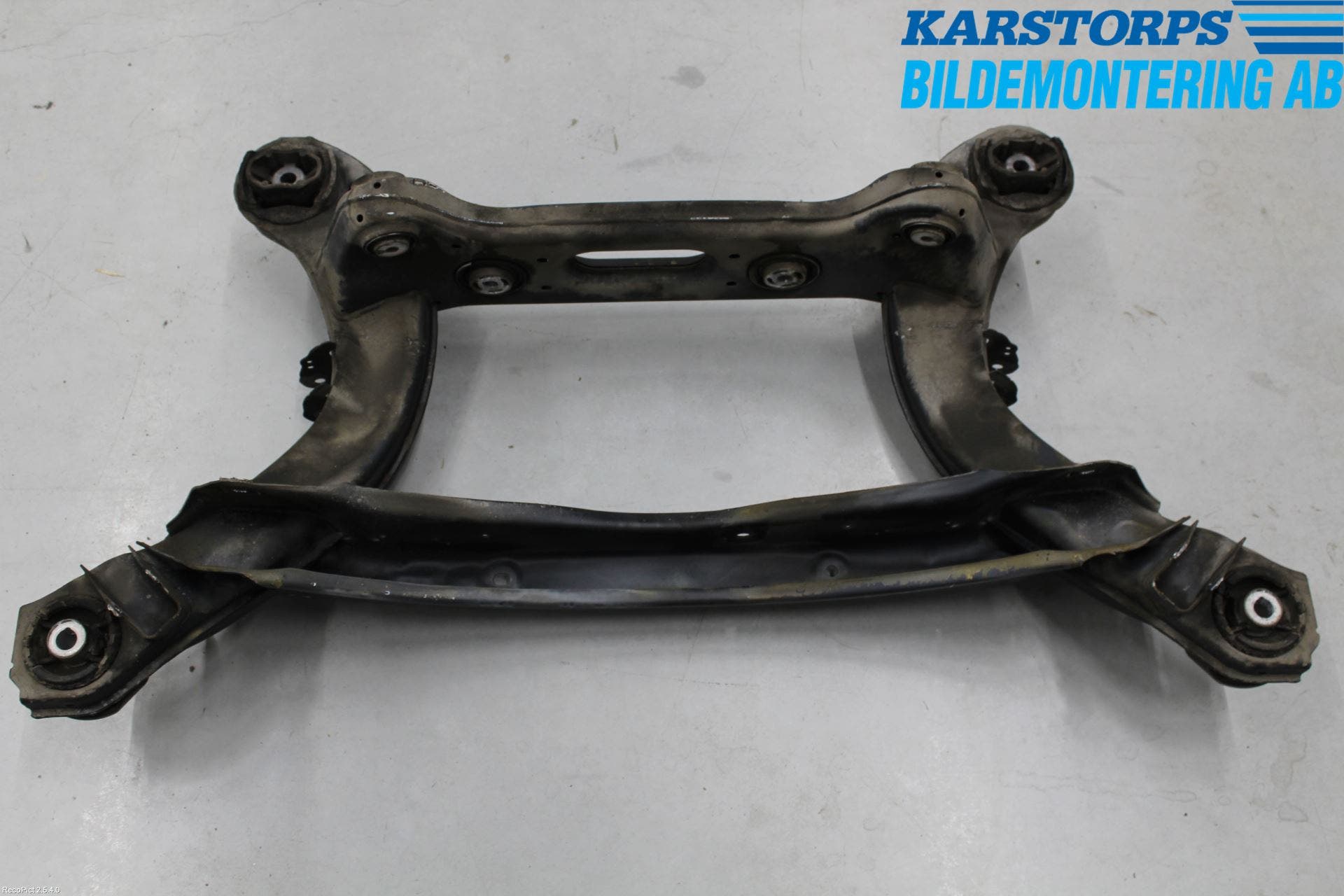 Mercedes-Benz MB C-KLASS (W205) 14-21 Bakaxelbalk