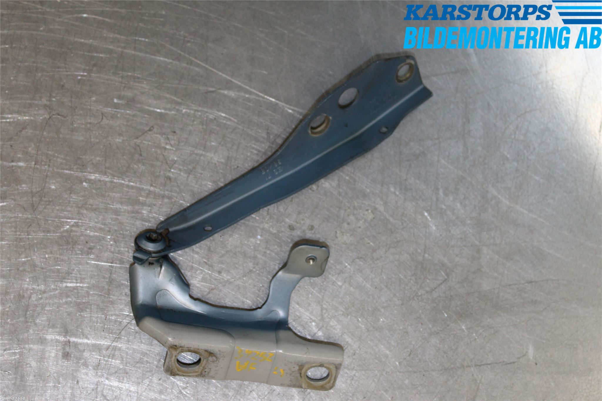 Volvo V50 04-07 Huvgångjärn