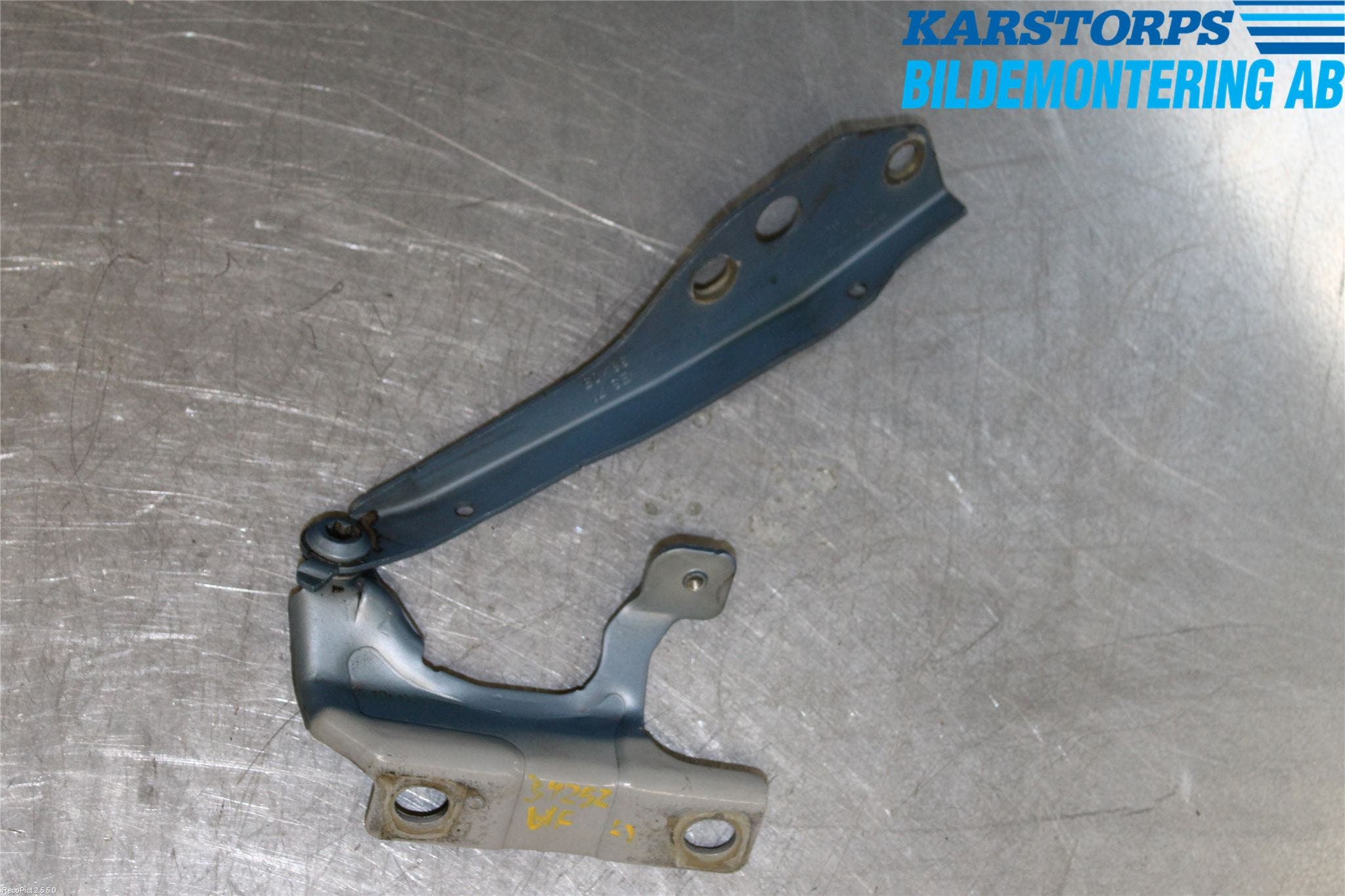 Volvo V50 04-07 Huvgångjärn