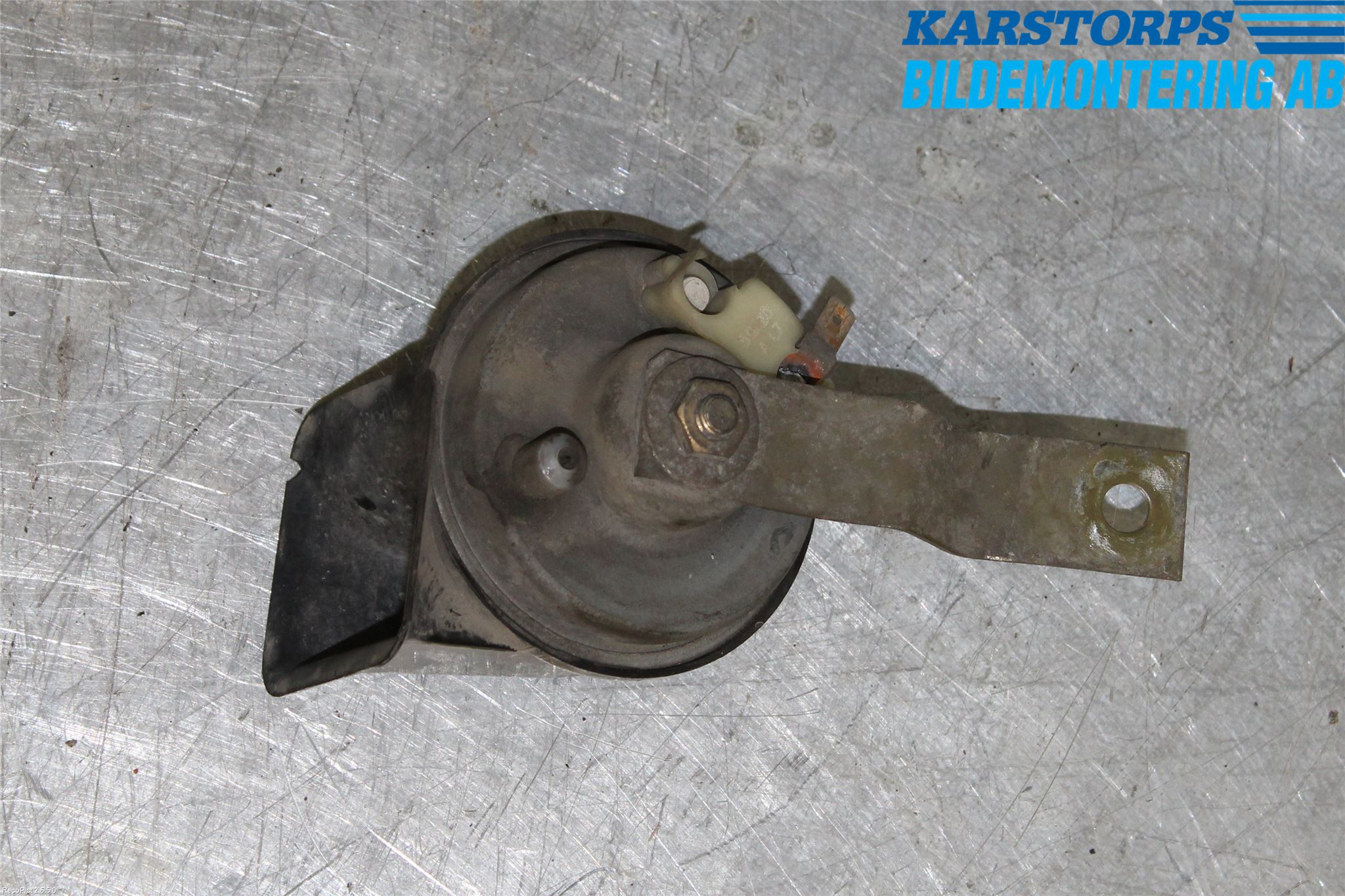 Nissan ALMERA    00-06 Signalhorn