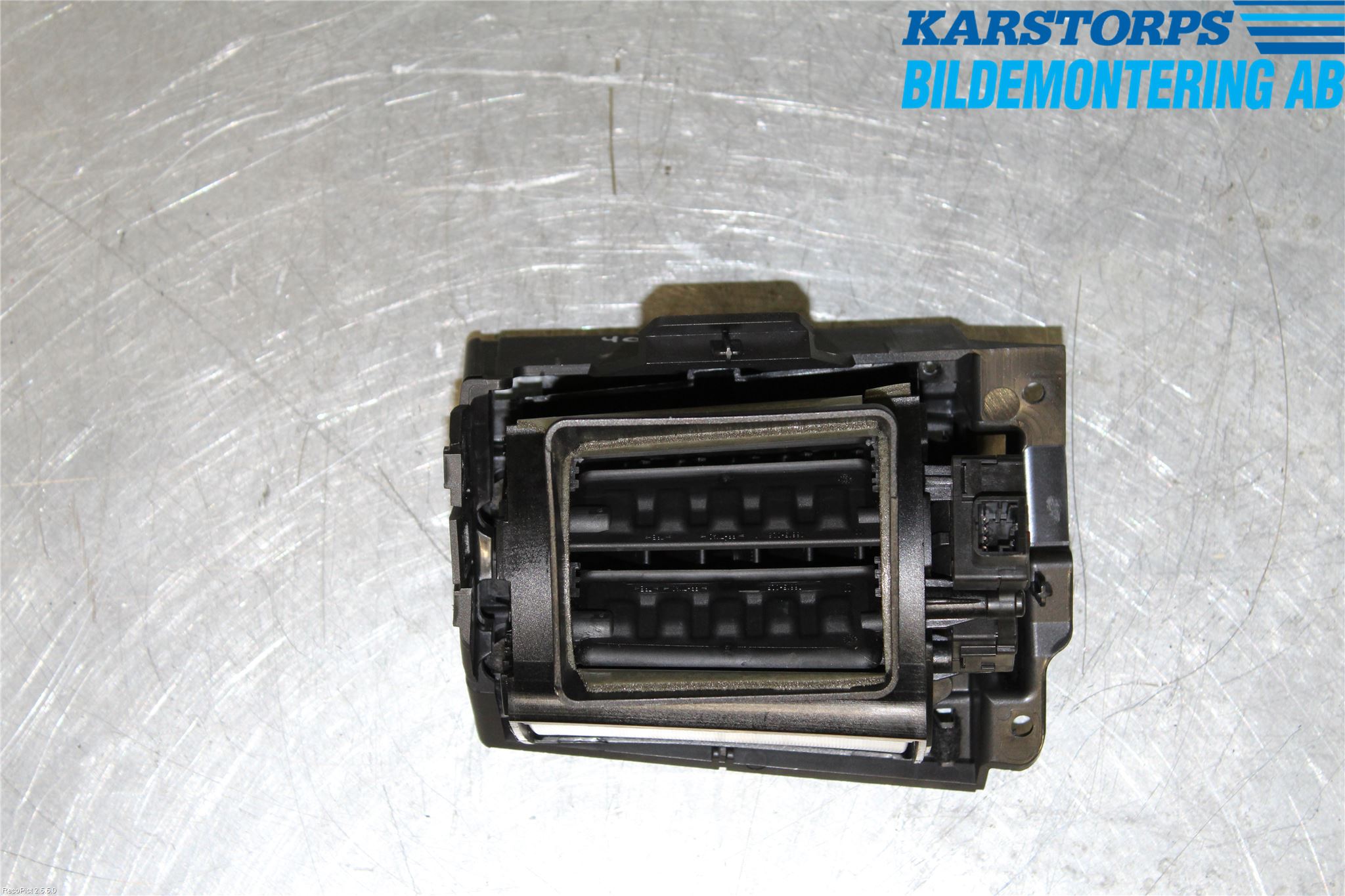 Jaguar XF 08-15 Defrosterkanal-Munstycke