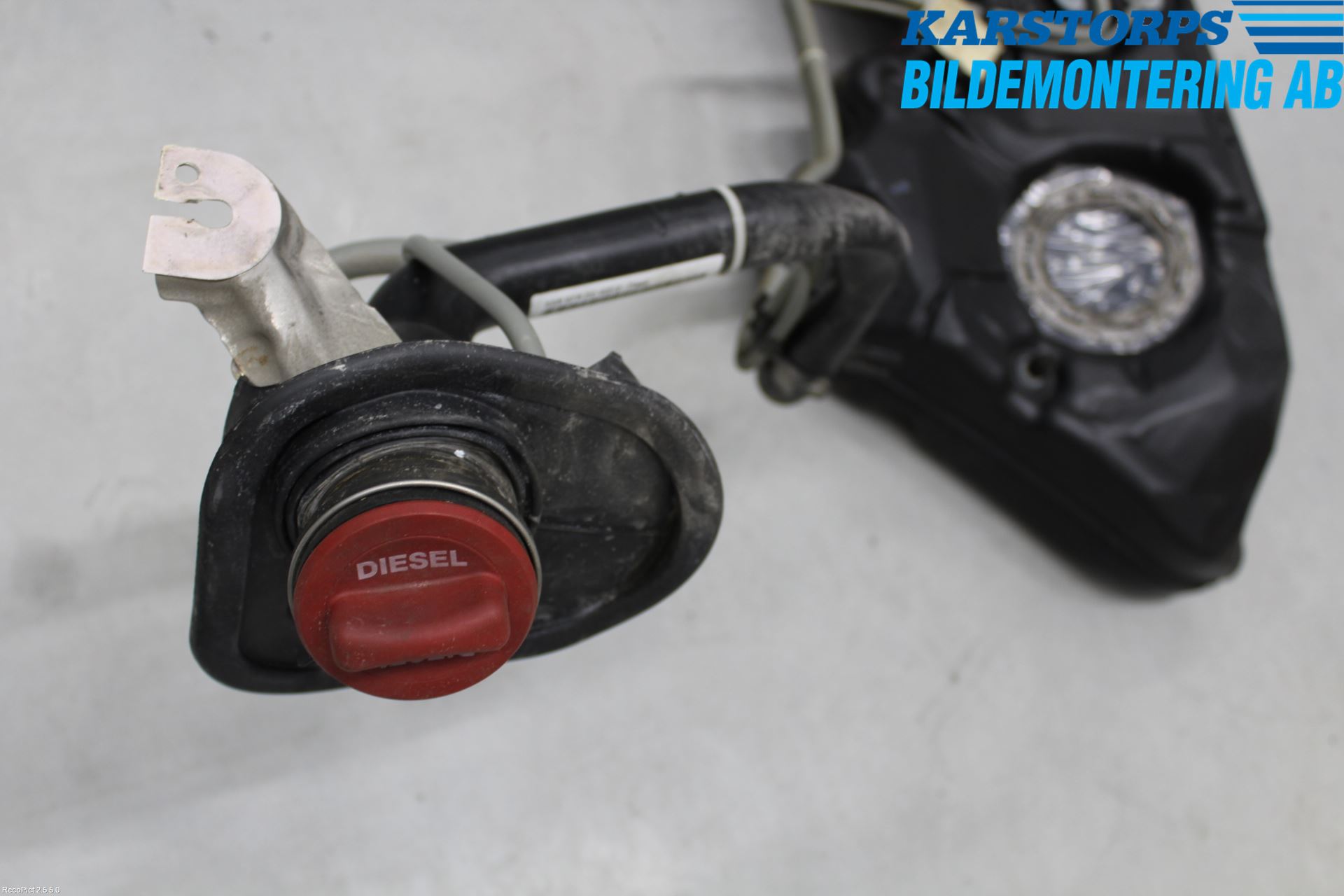 Mercedes-Benz MB E-KLASS (W212) 09-16 Bränsletank Diesel