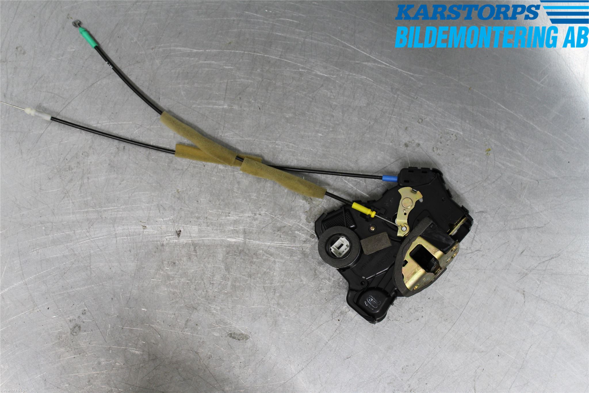 Toyota COROLLA VERSO 04-07 Låskista-Dörrlås