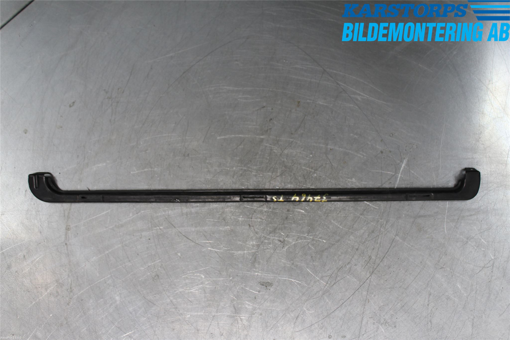 Volvo V50 08-12 Kylarfäste-Ram-Balk