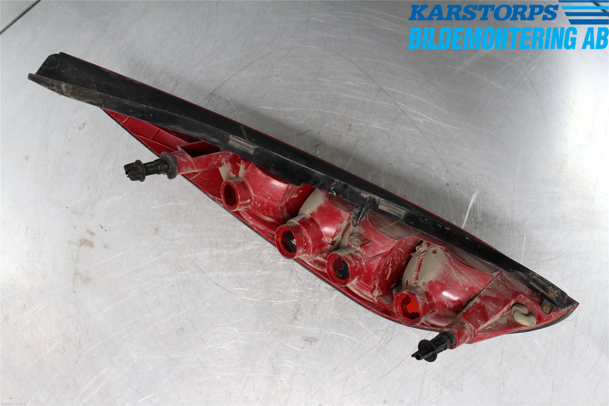 Ford MONDEO     01-06 Bakljus Höger