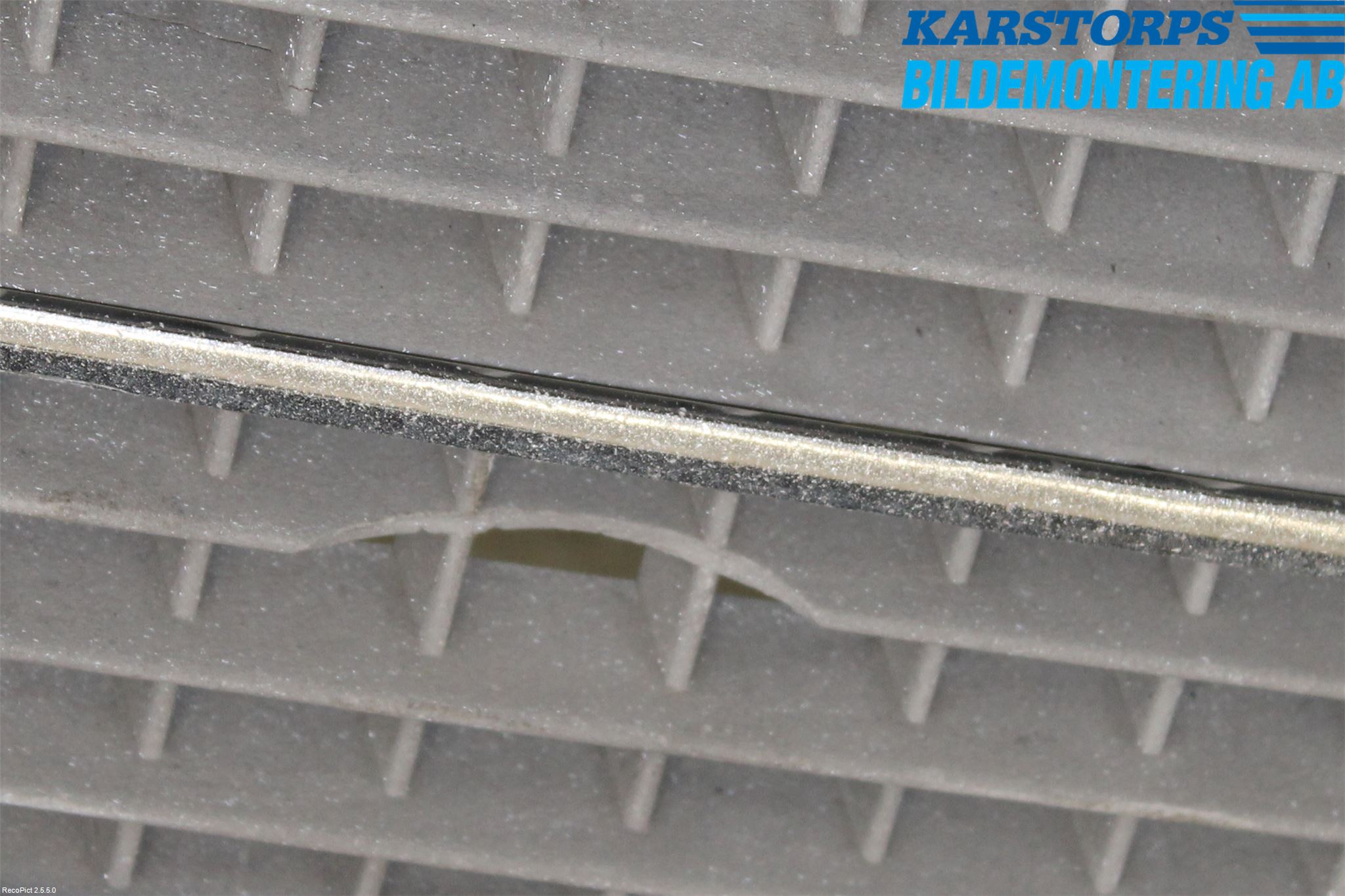 Mercedes-Benz MB 280-560  (W126) 81-91 Grill Komp