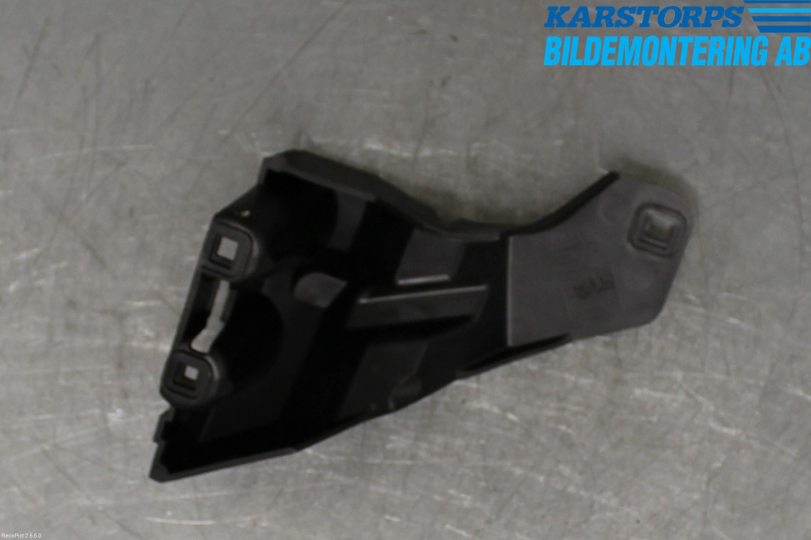 Volvo V70 05-08 Stötfångarfäste Bak Hö