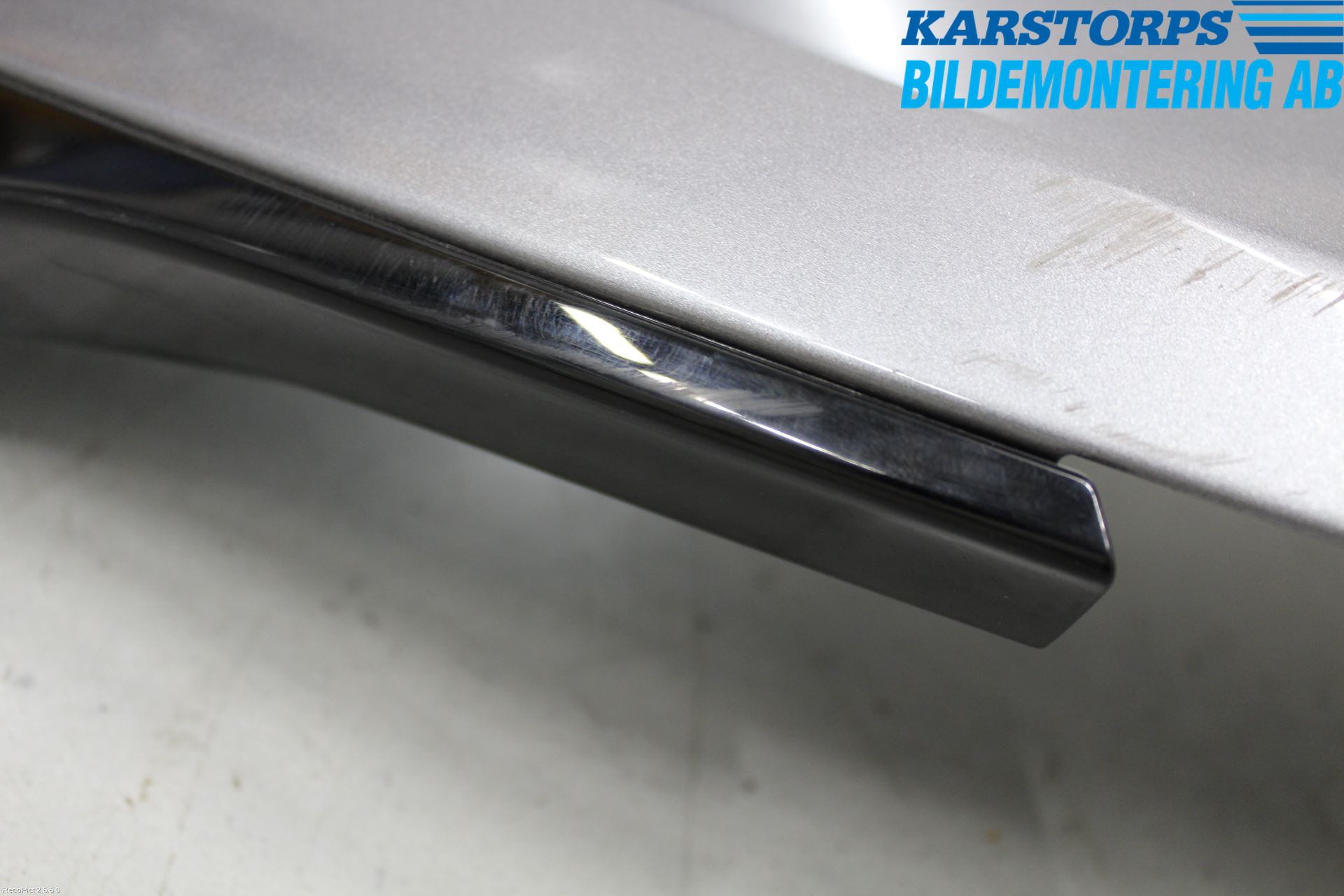 Jaguar XF 08-15 Spoiler Baklucka