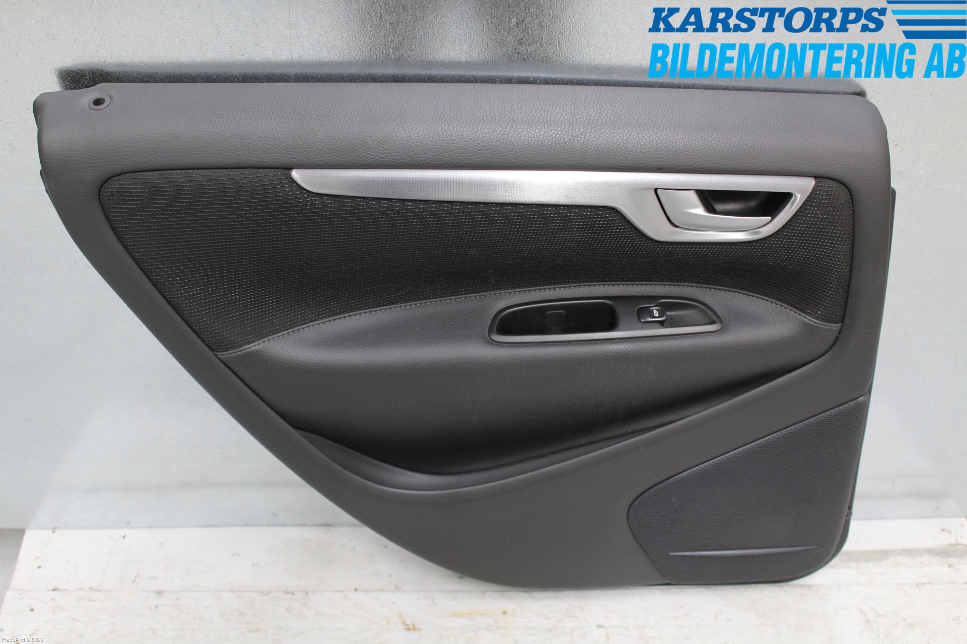 Volvo V70 05-08 Dörrklädsel Vä