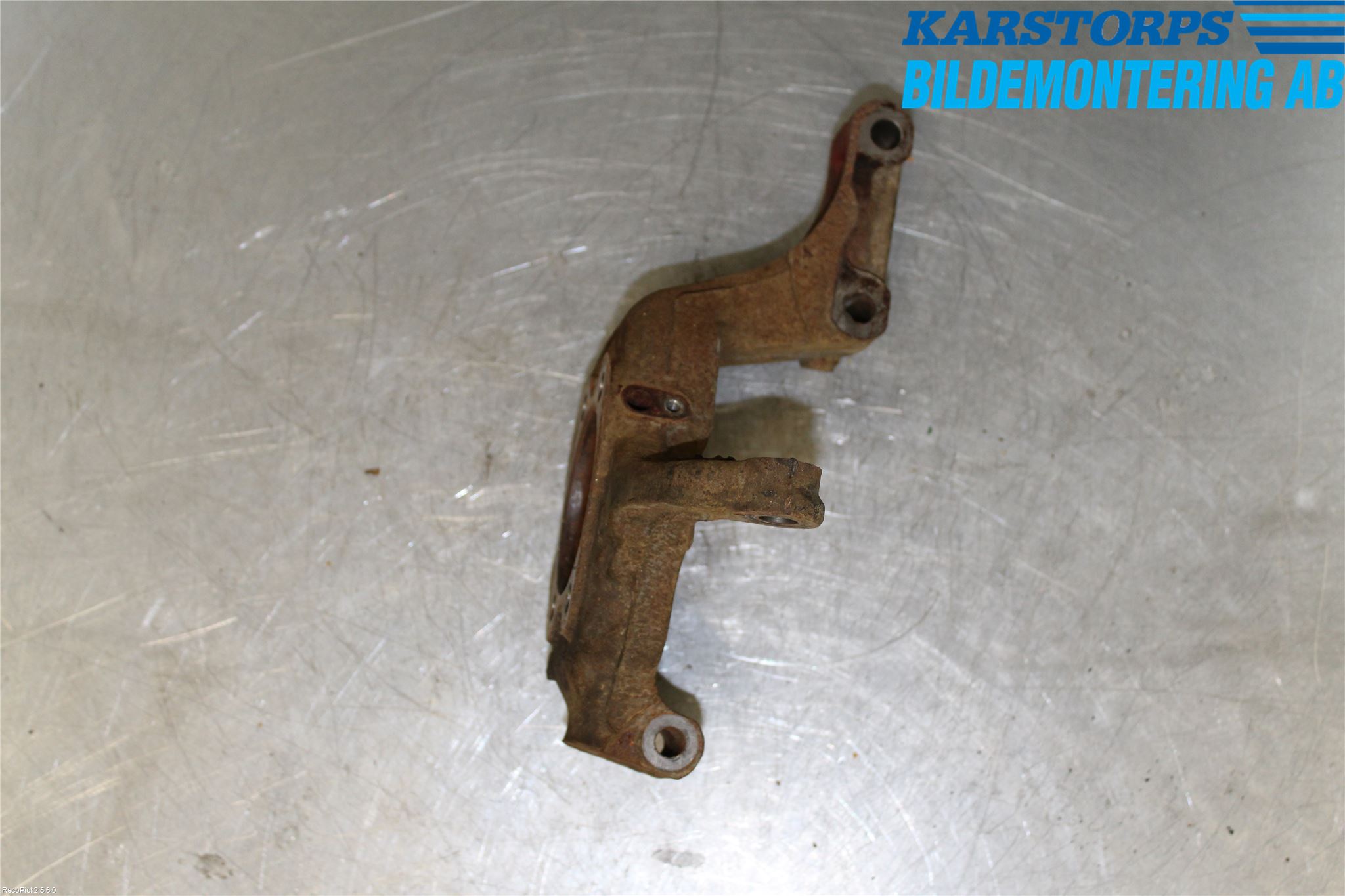 Nissan QASHQAI 10-14 Styrspindel Lagerhus Vä