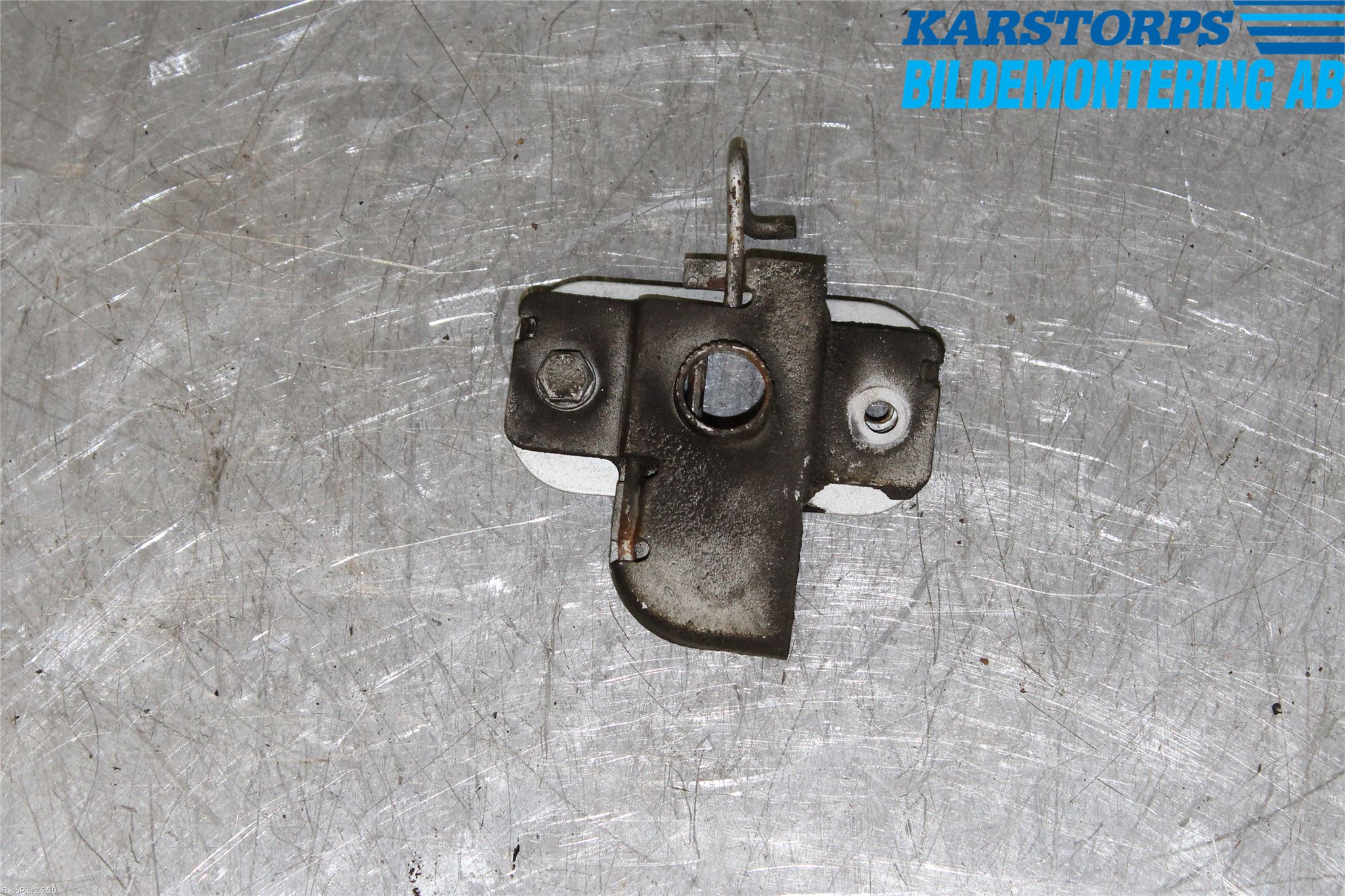 Saab 9-5     06-10 Huvlås