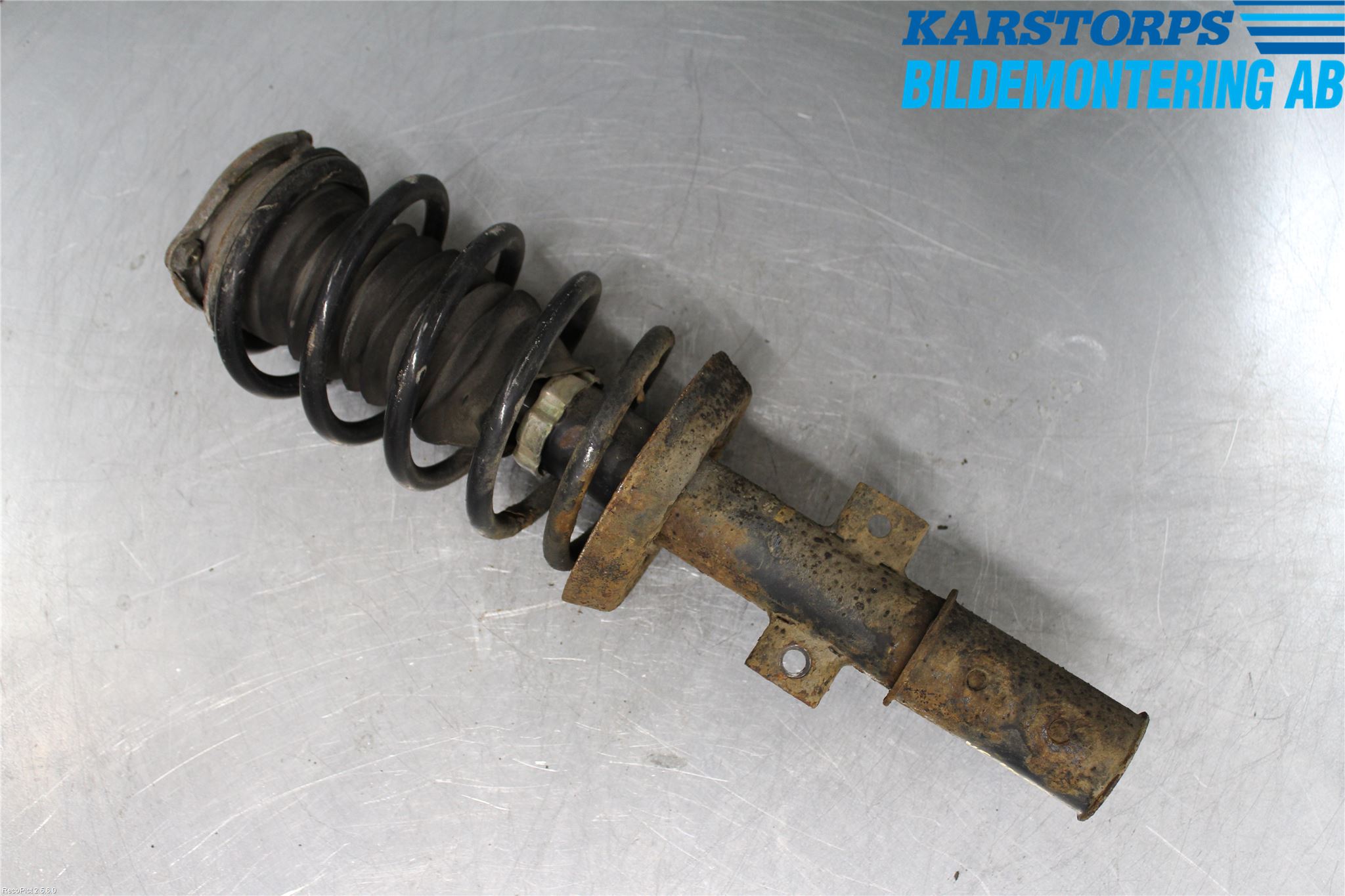 Saab 9-5     06-10 Fjäderben Fram Vänster