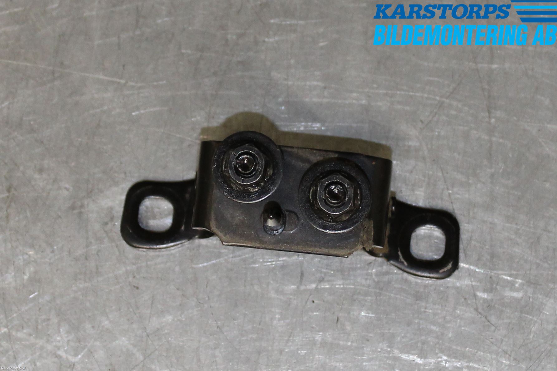 Volvo XC60 09-13 Bakluckegångjärn Vä