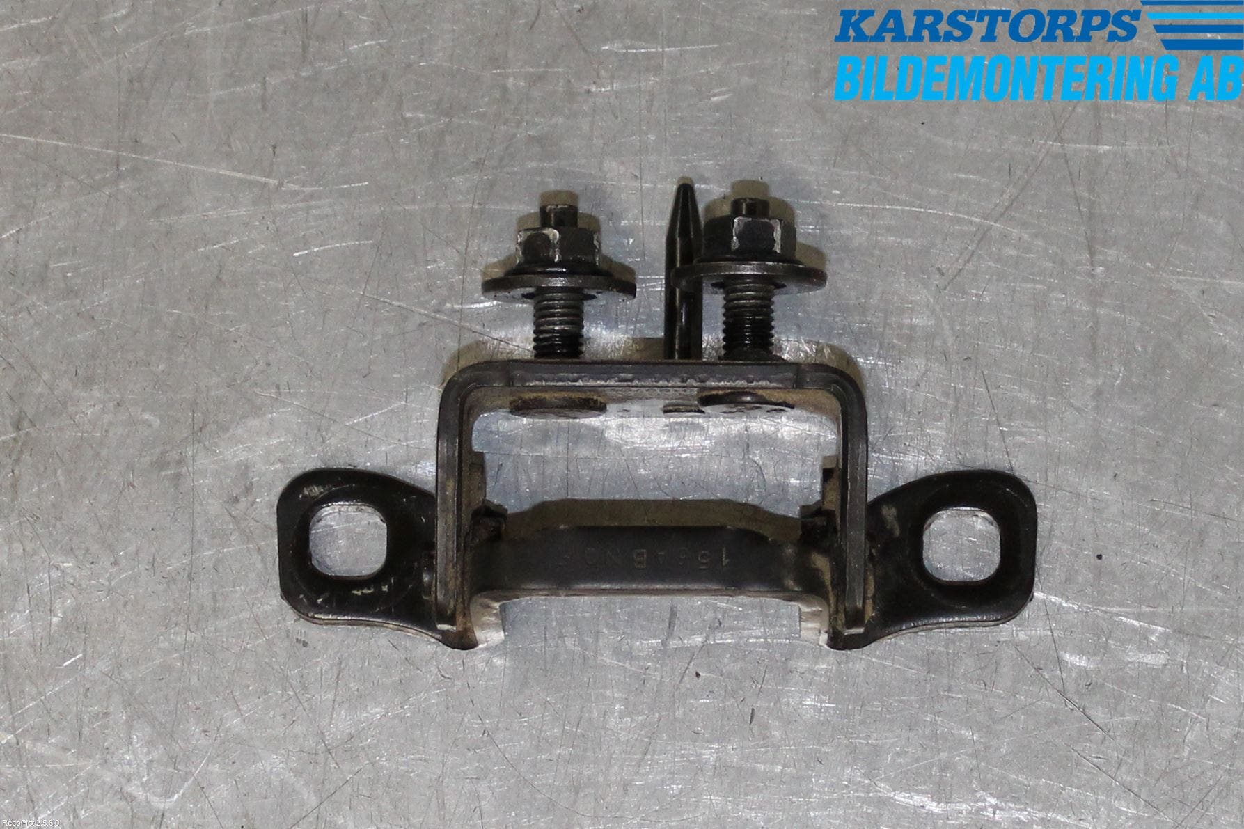 Volvo XC60 09-13 Bakluckegångjärn Hö