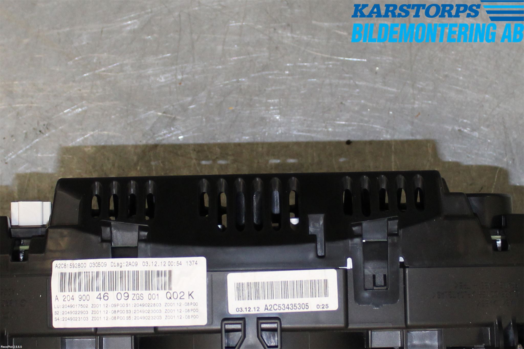 Mercedes-Benz MB C-KLASS (W204) 07-15 Instrument Komb