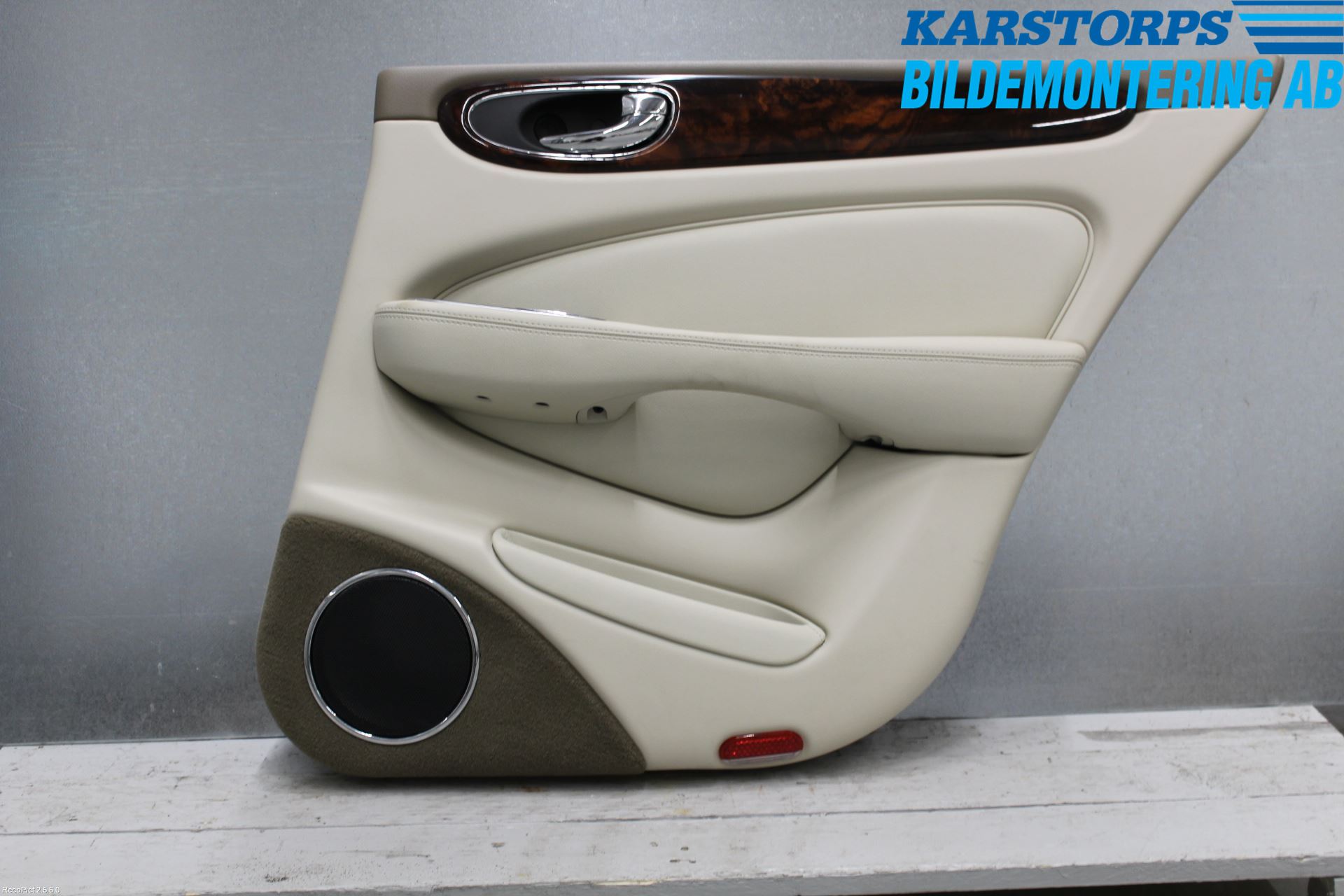 Jaguar XJ X350        03-09 Dörrklädsel Hö