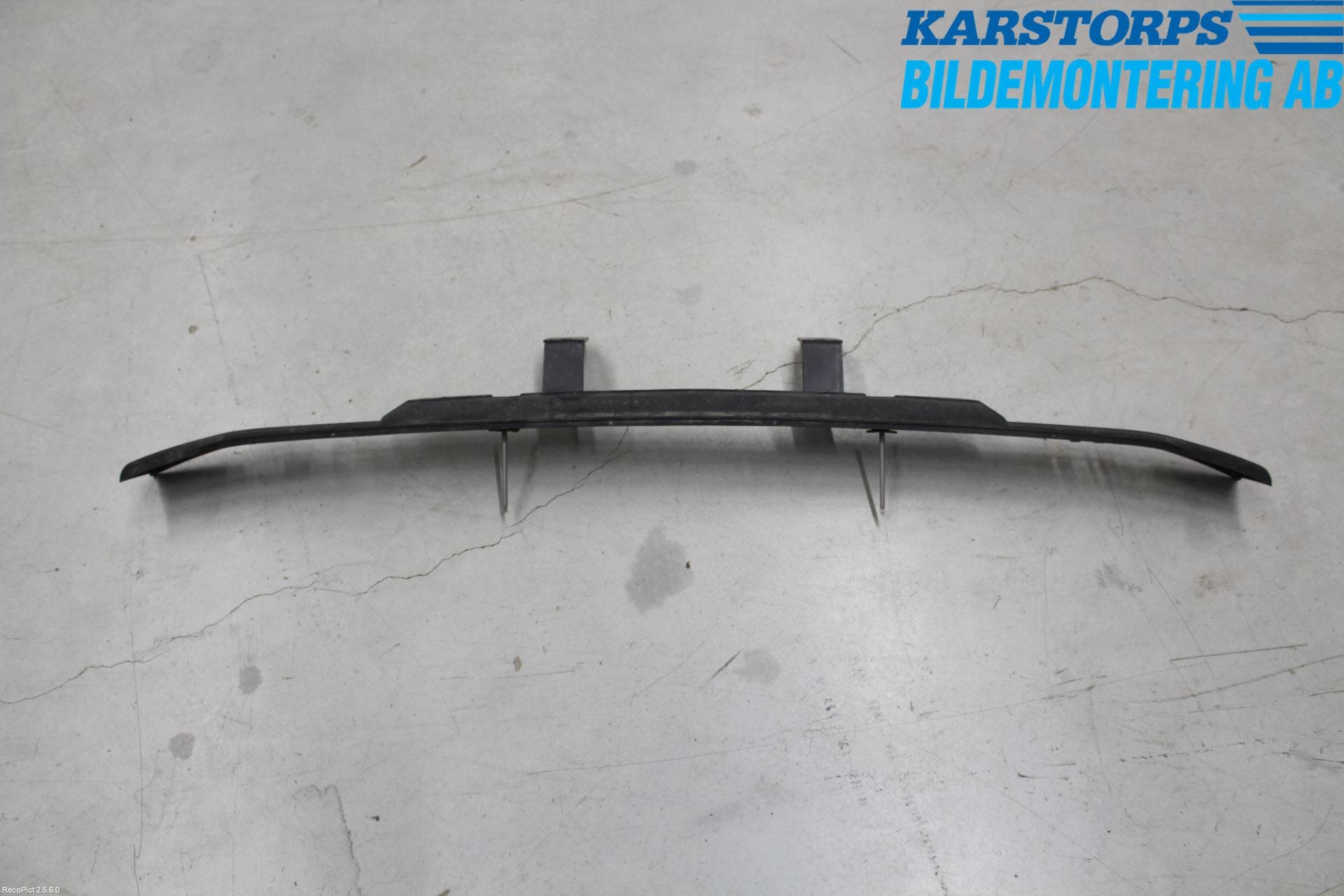 Mercedes-Benz MB E-KLASS (W212) 09-16 Stötfsidostycke Mellanlägg