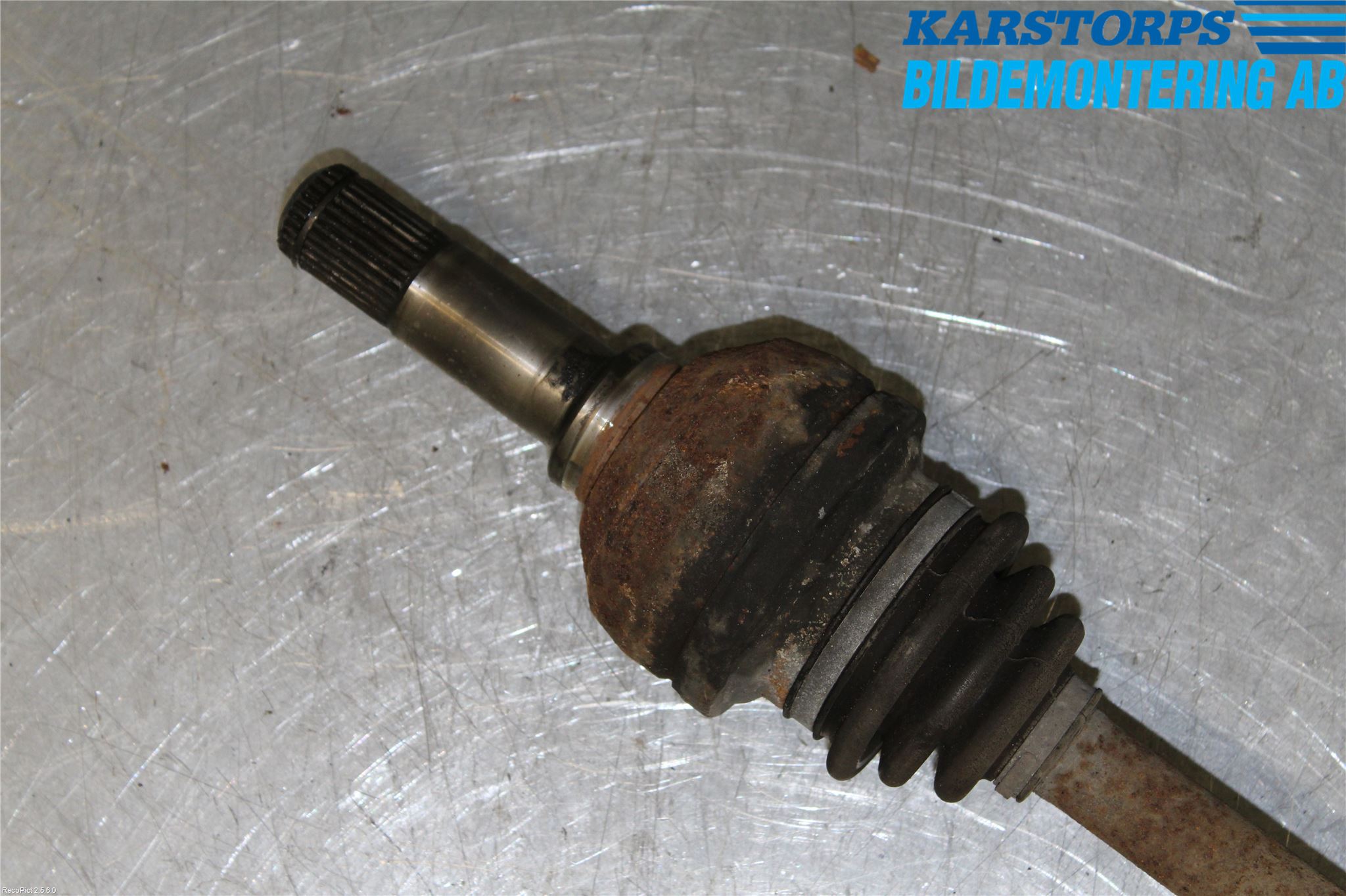 Jaguar XJ X350        03-09 Drivaxel Bak Höger