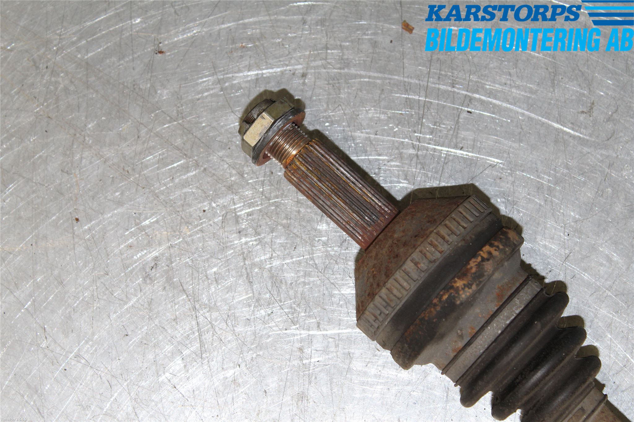 Jaguar XJ X350        03-09 Drivaxel Bak Höger