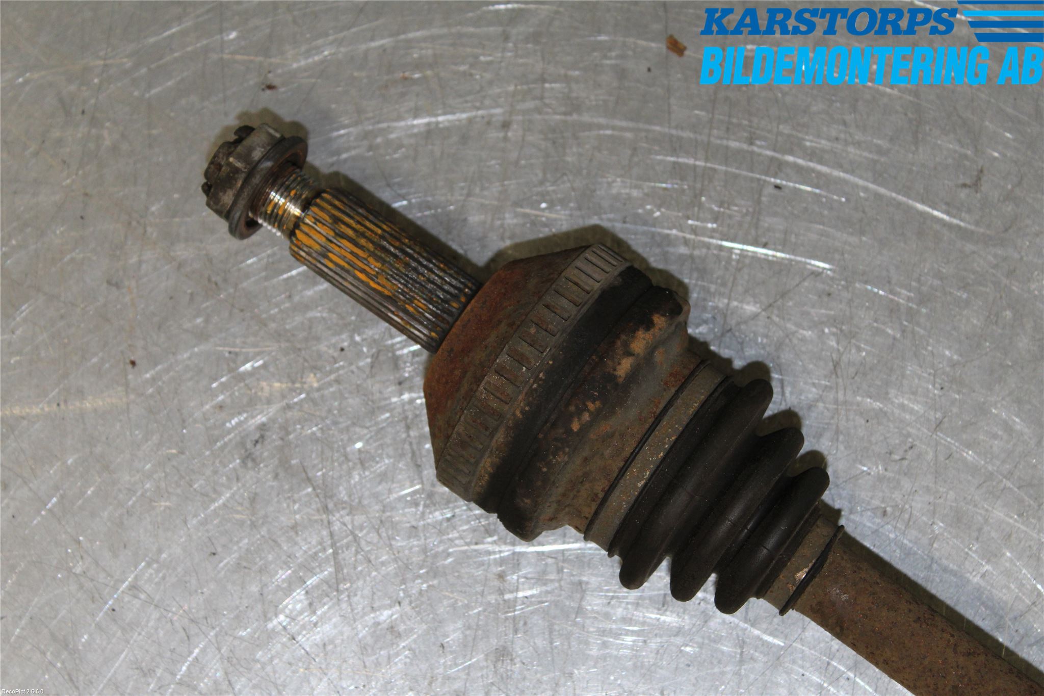 Jaguar XJ X350        03-09 Drivaxel Bak Vänster