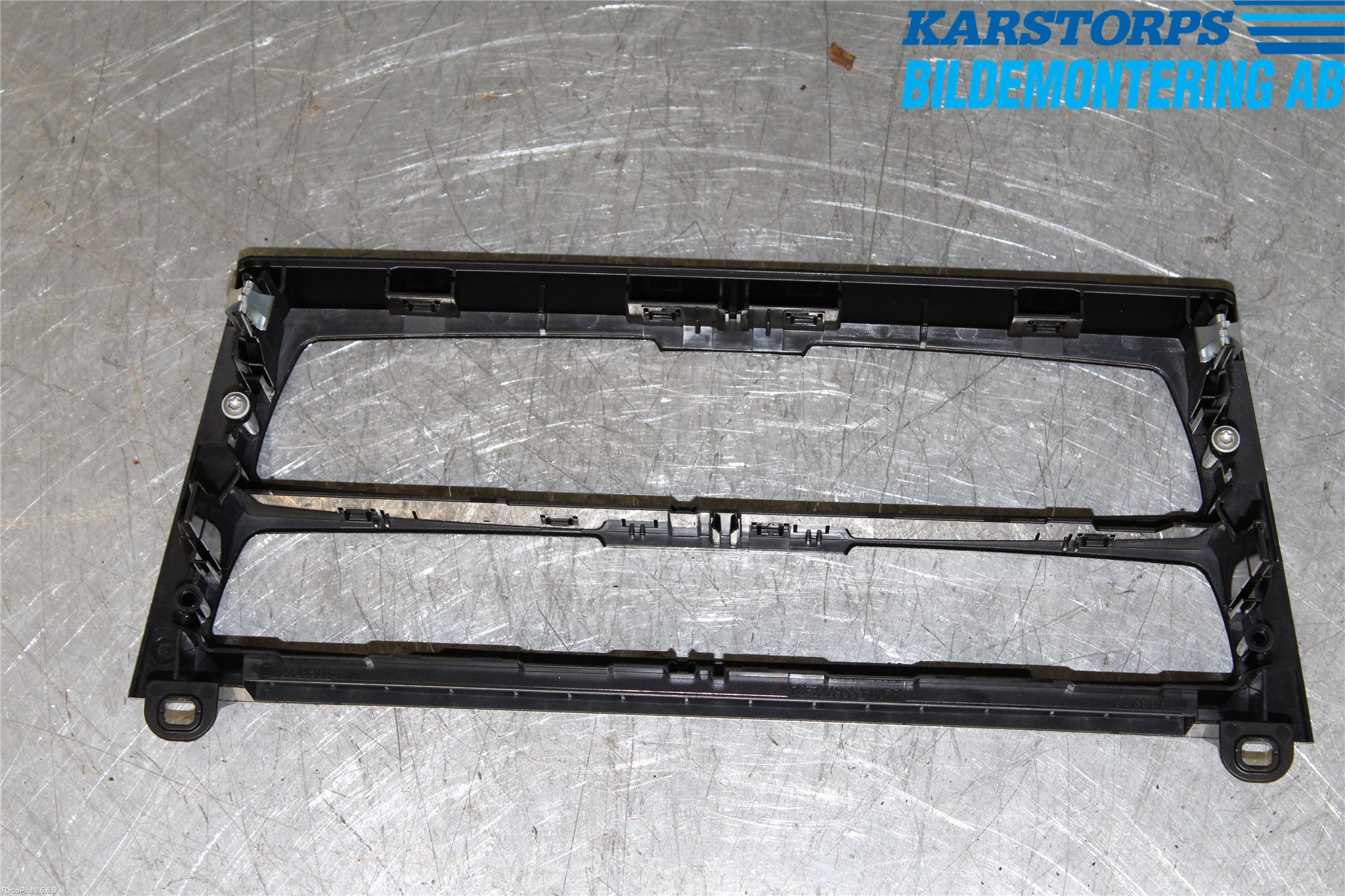 BMW 1 F20/F21 11-19 Instrument-Radio Sarg