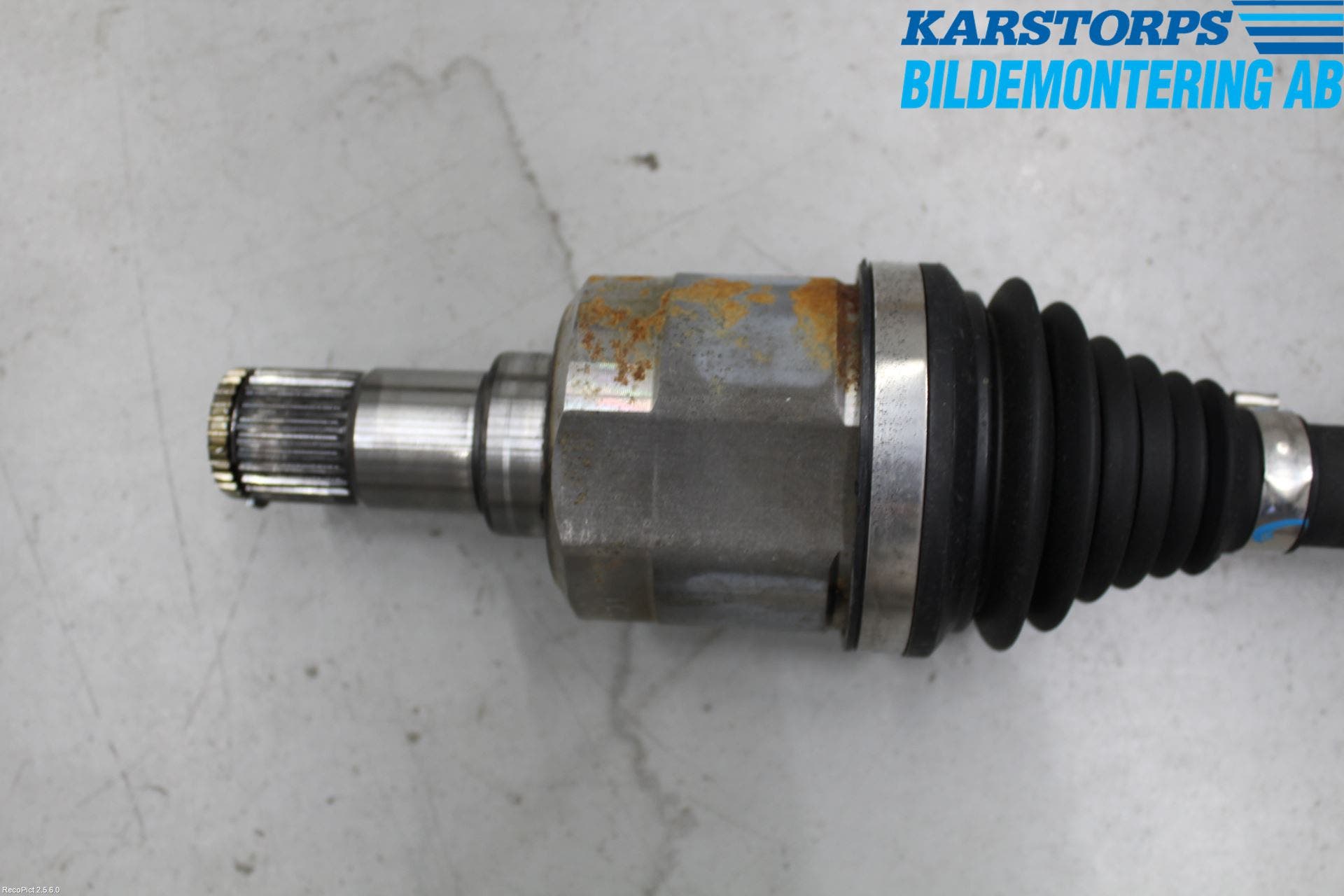 Kia CEED 12-18 Drivaxel Fram Höger