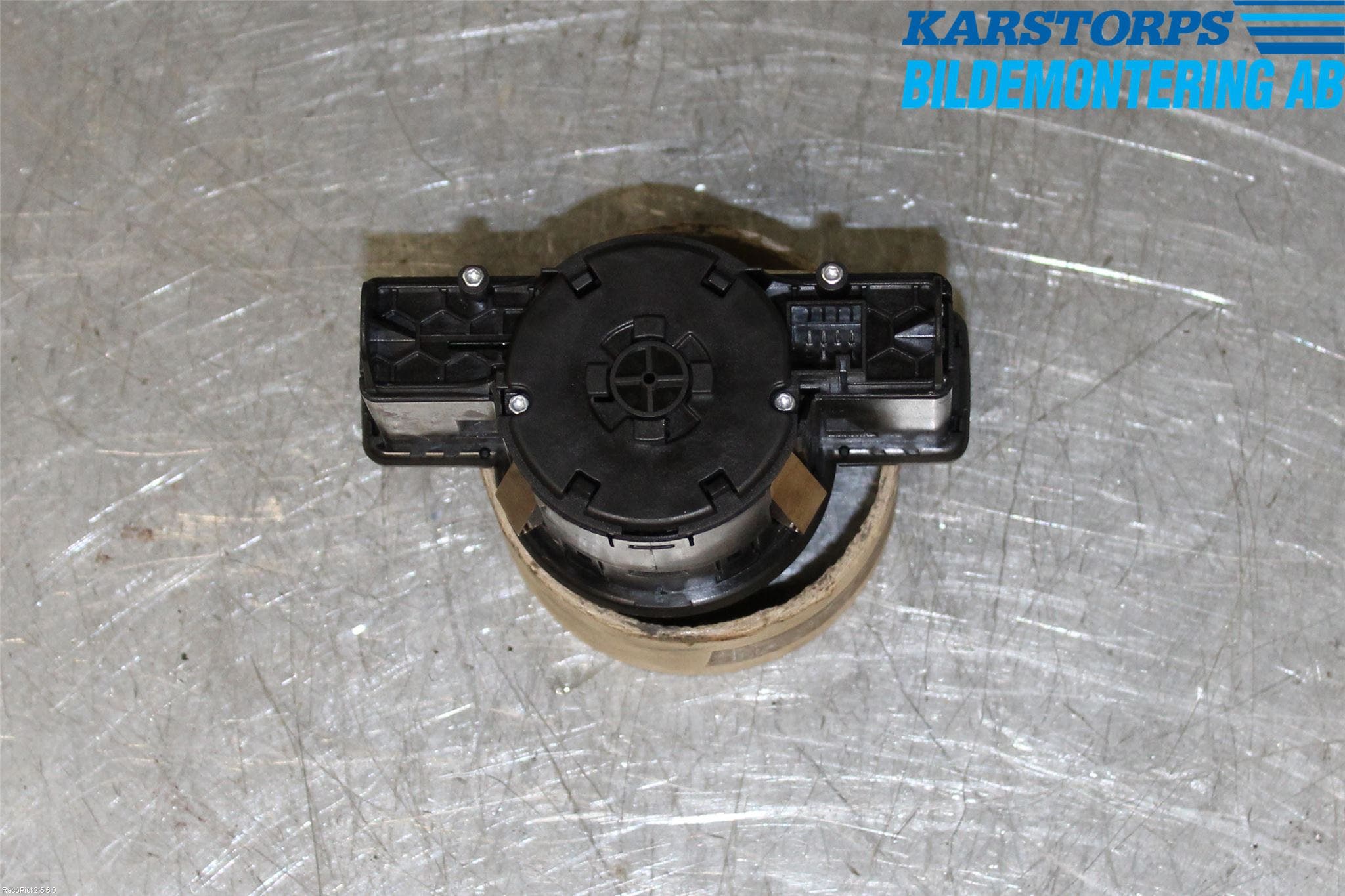 Mercedes-Benz MB E-KLASS (W212) 09-16 Strömställare Ljus