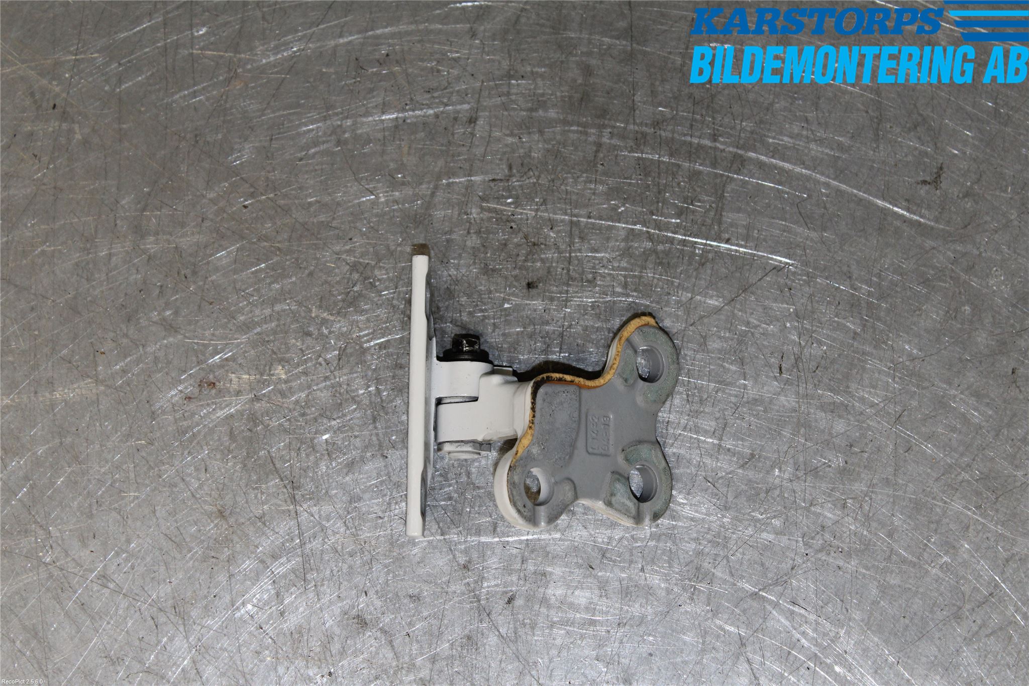 Volvo V60 14-18 Dörrgångjärn