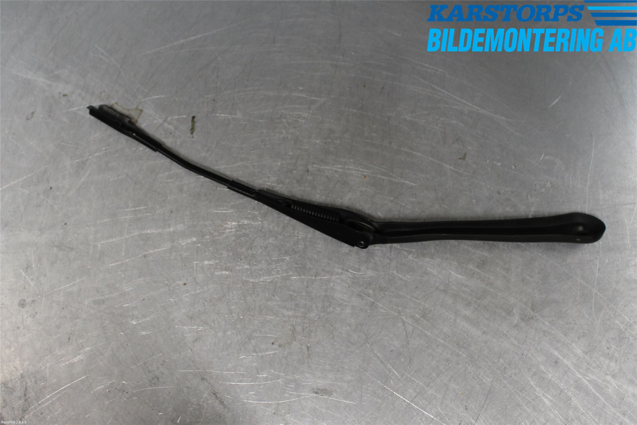 BMW 3 E90/91 SED/TOU 05-12 Torkararm Armar Vindruta