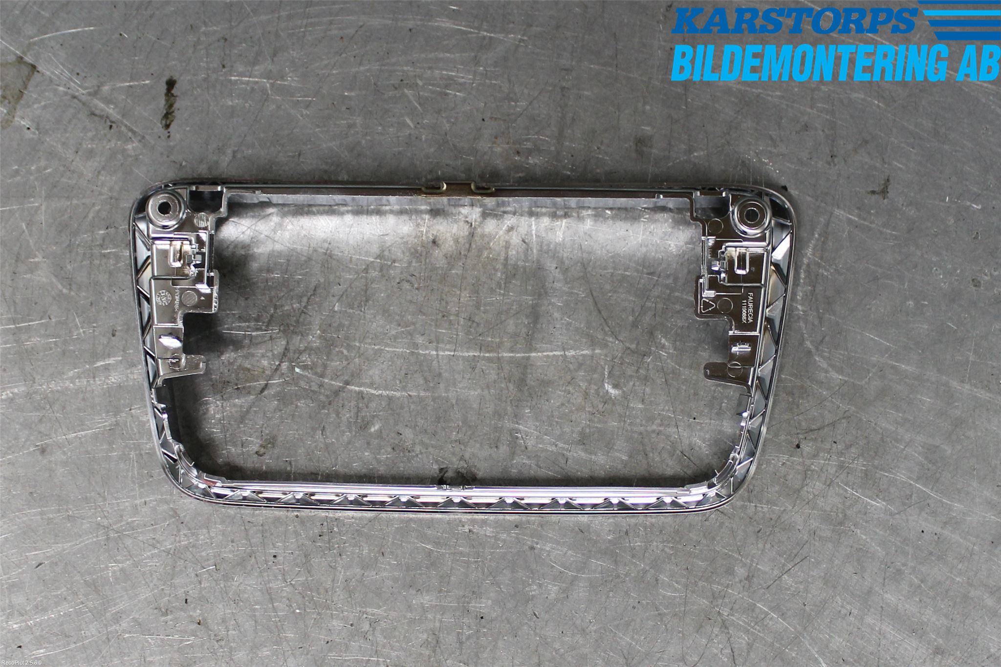 Mercedes-Benz MB CLA-KLASS (C117/X117) 13-19 Instrument-Radio Sarg