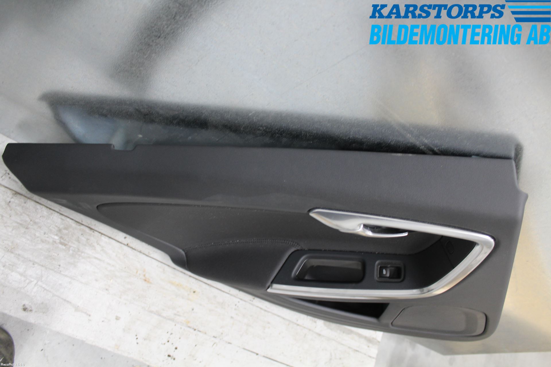 Volvo S60 11-13 Dörrklädsel Vä