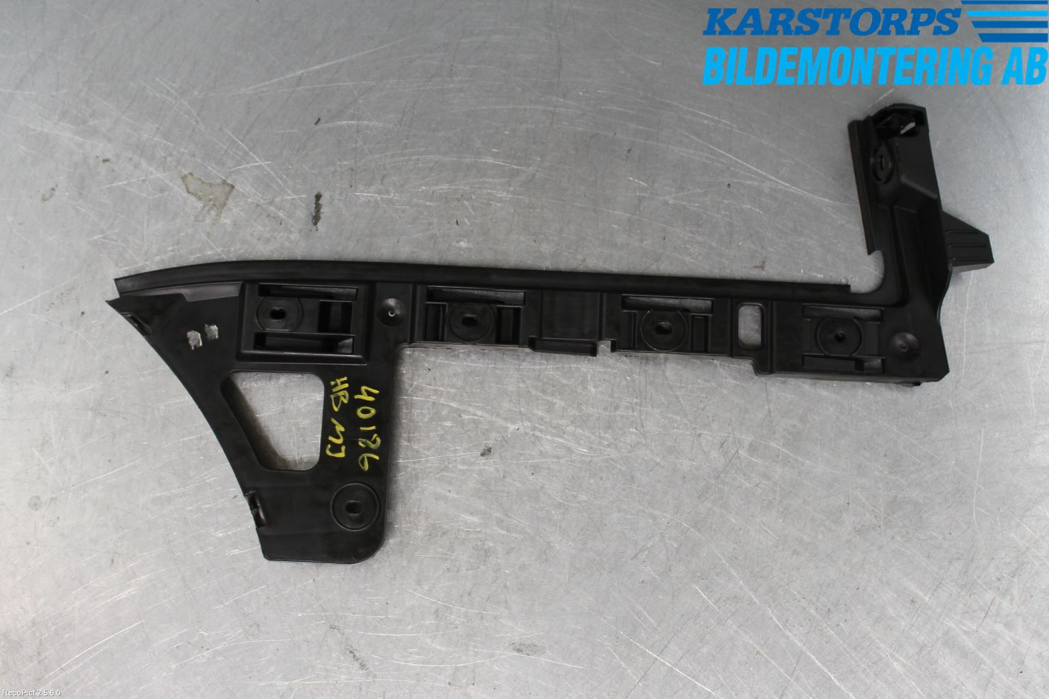 Volkswagen VW PASSAT 05-11 Stötfångarfäste Bak Hö