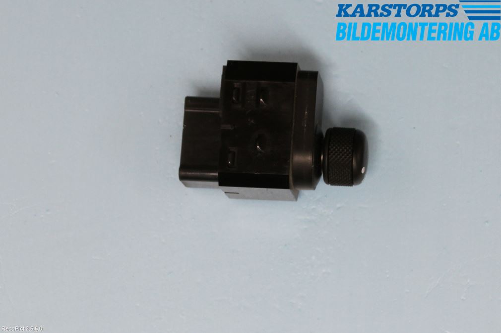 Suzuki SWIFT 05-10 Strömställare Spegel