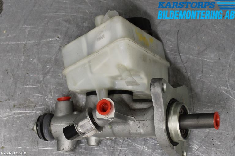 Mercedes-Benz MB C (203) 00-07 Broms Huvudcylinder