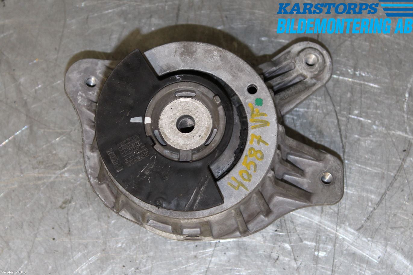 Mercedes-Benz MB C-KLASS (W205) 14-21 Motorkudde