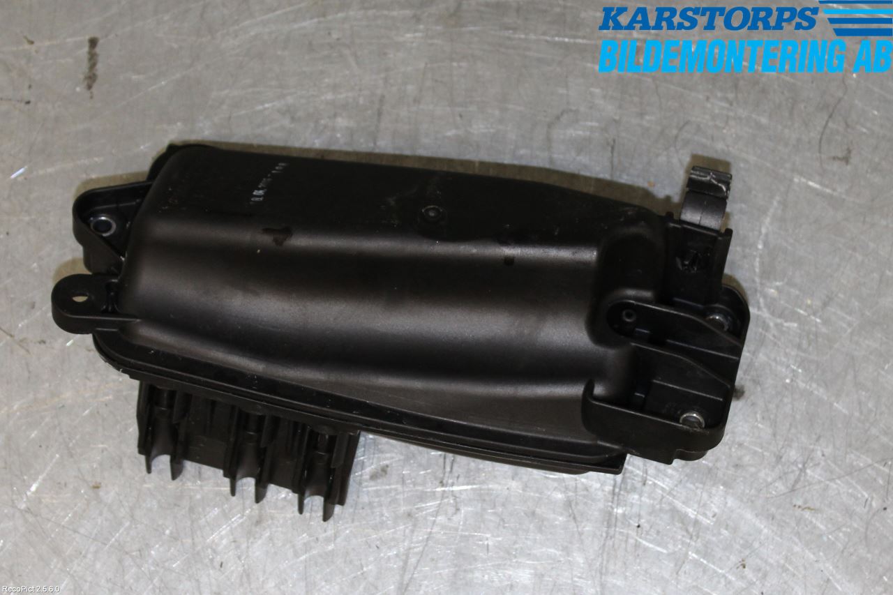 Mercedes-Benz MB C-KLASS (W205) 14-21 Fördelare-Vakuumregulator