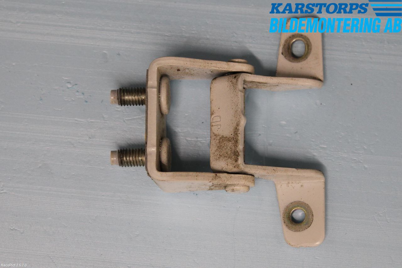 Kia CEED 12-18 Bakluckegångjärn Hö