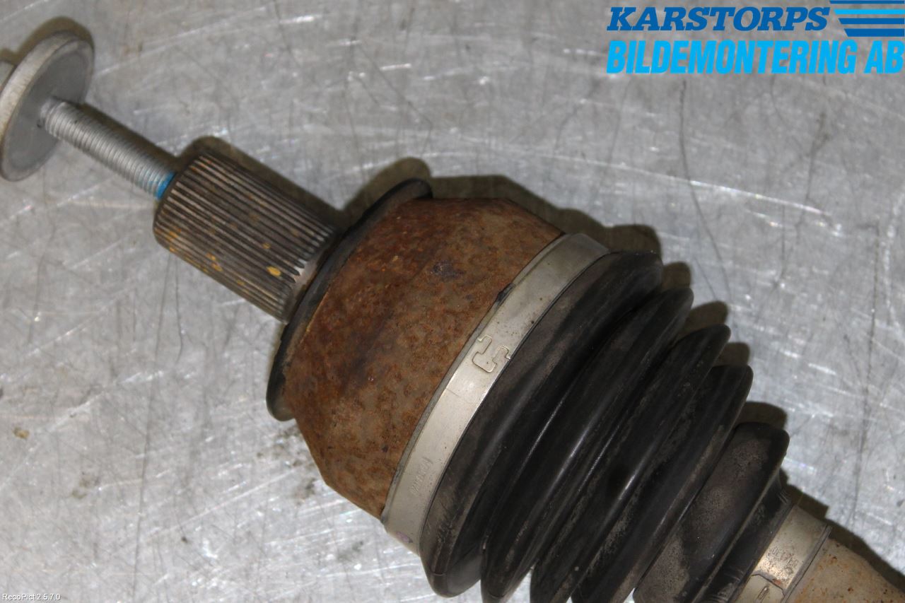 Volvo S80 14-16 Drivaxel Fram Vänster