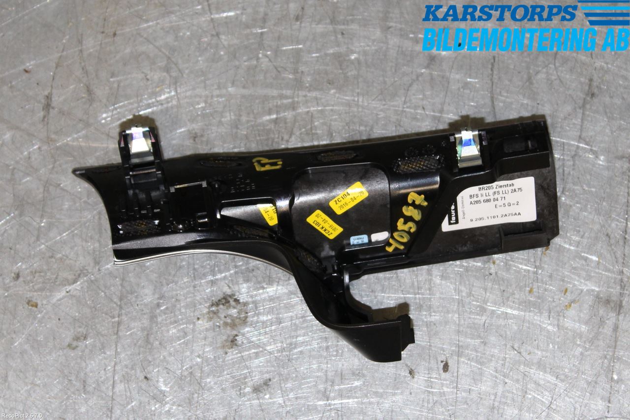 Mercedes-Benz MB C-KLASS (W205) 14-21 Instrumentbräda Inlägg-Dekorlist