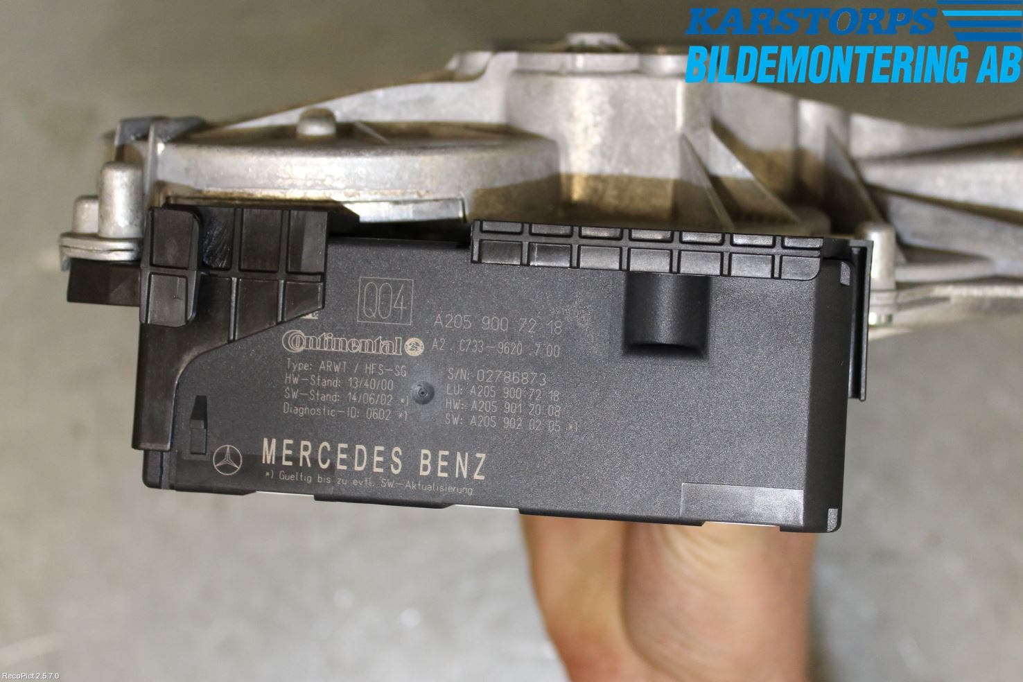 Mercedes-Benz MB C-KLASS (W205) 14-21 Bakluckeöppnare Automatisk