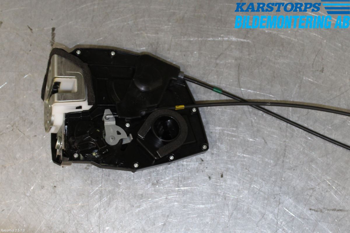 Suzuki SWIFT 05-10 Låskista-Dörrlås