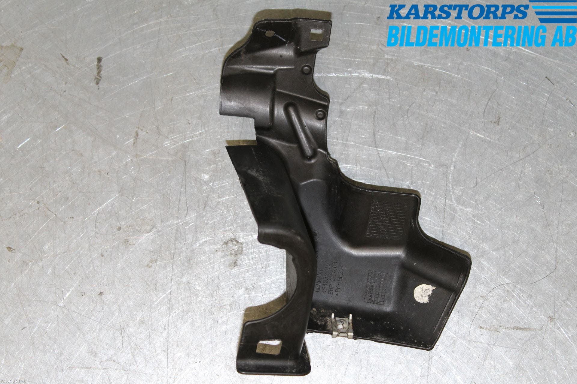 BMW 3 F30/F31/F80 12-19 Deflektor Plåt-Plast Kylning